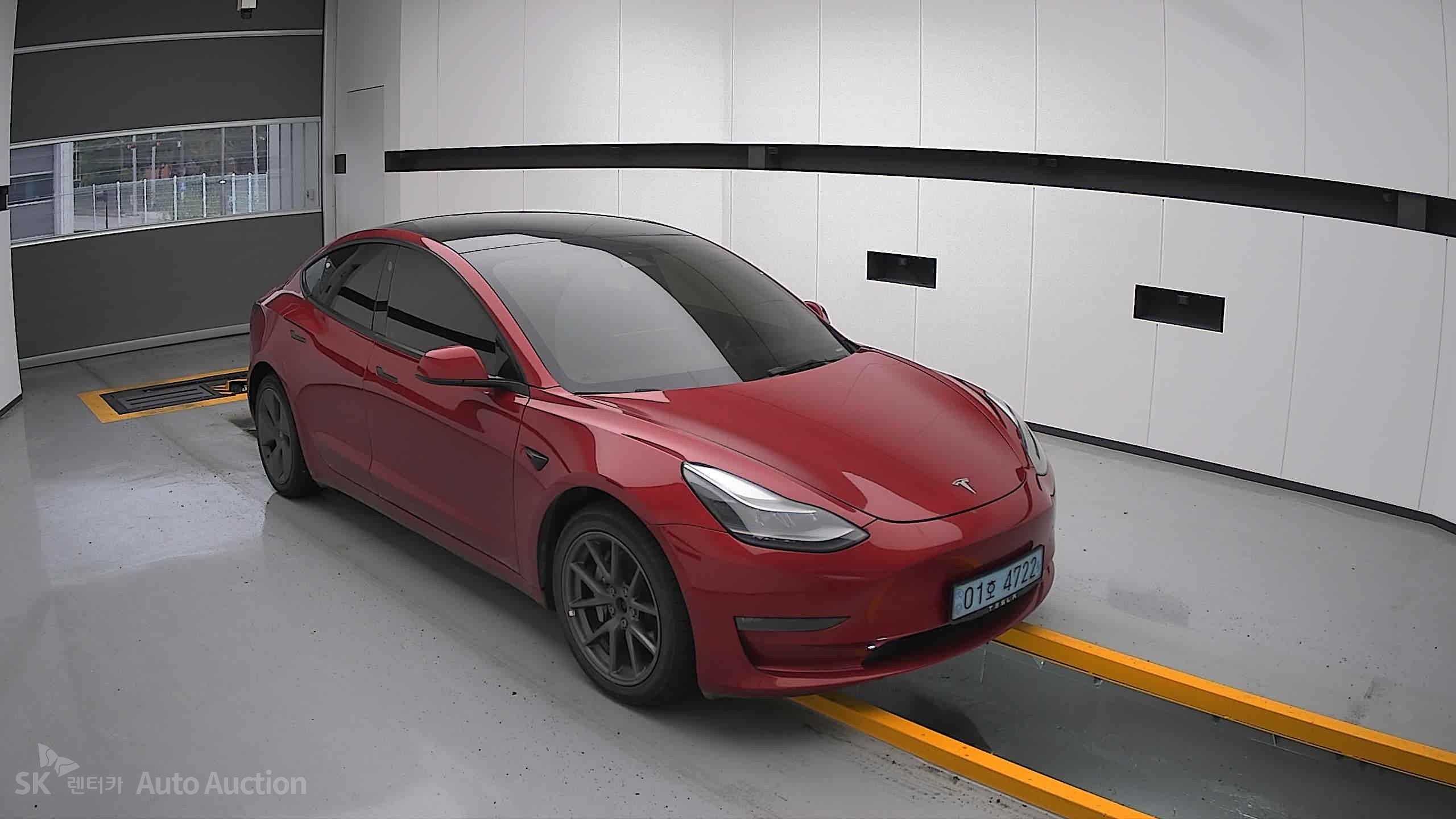 2022 - tesla model 3