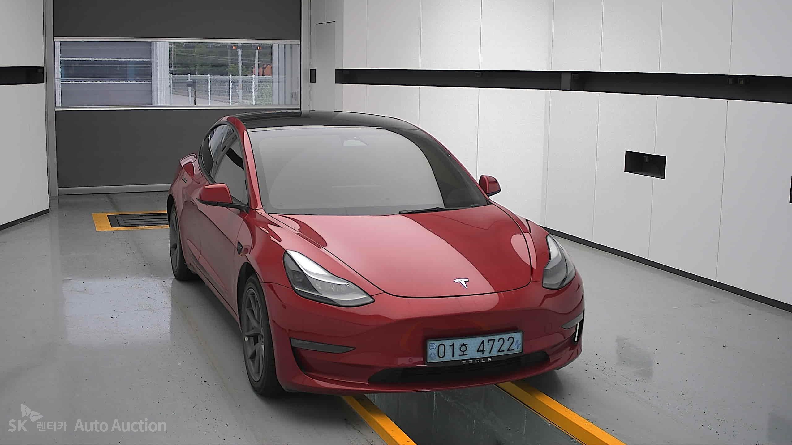 2022 - tesla model 3