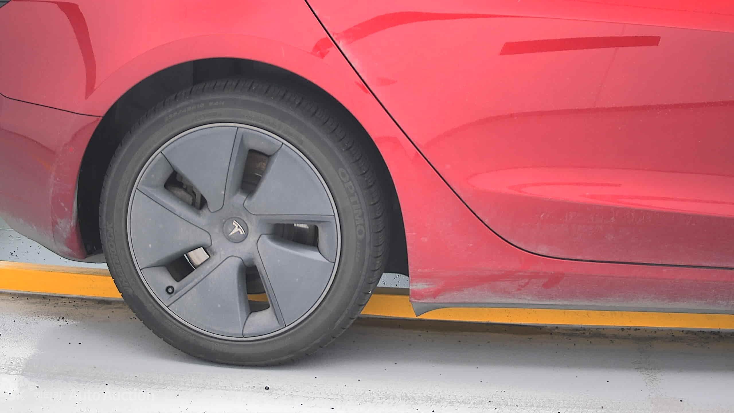 2022 - tesla model 3