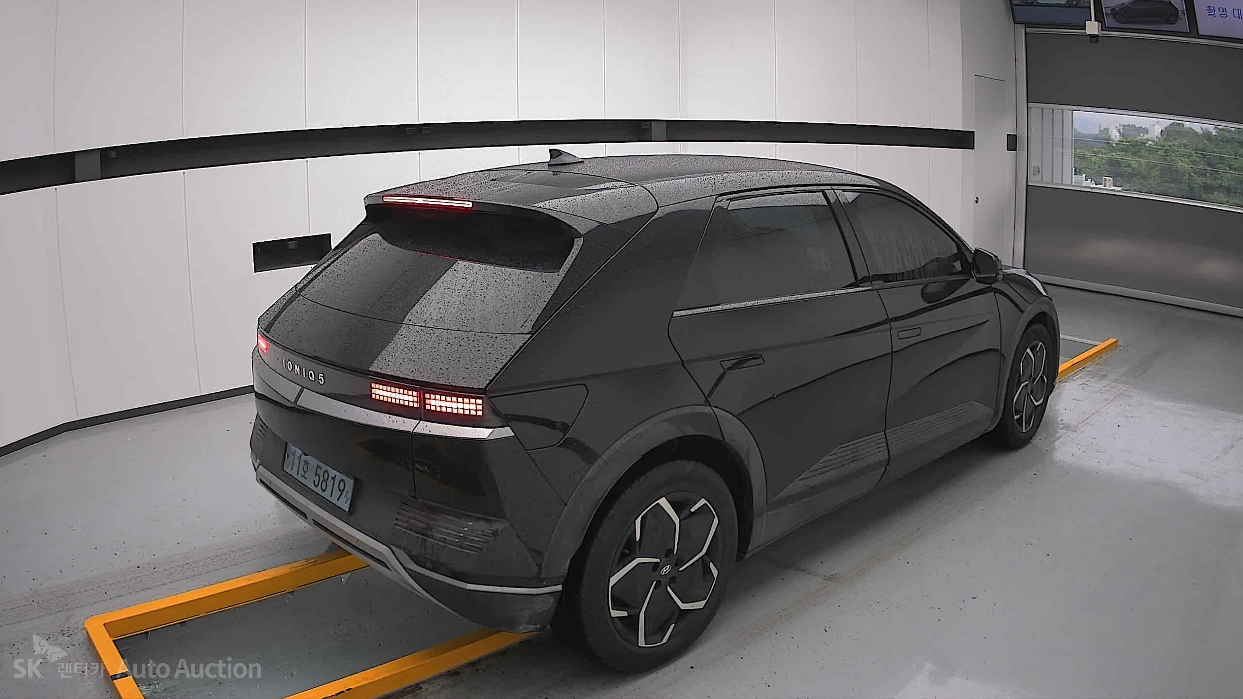 2022 - hyundai ioniq