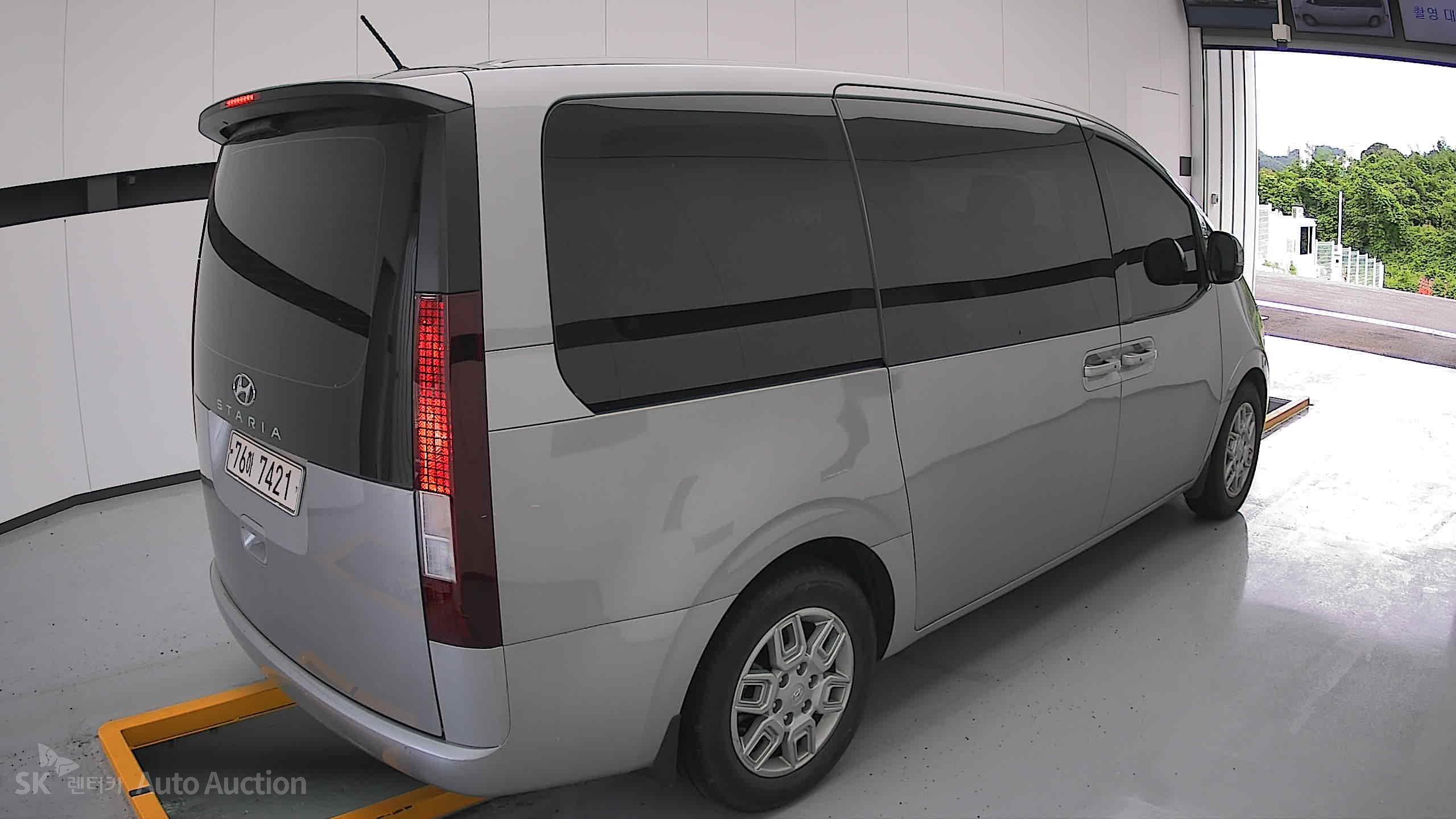 2022 - hyundai staria