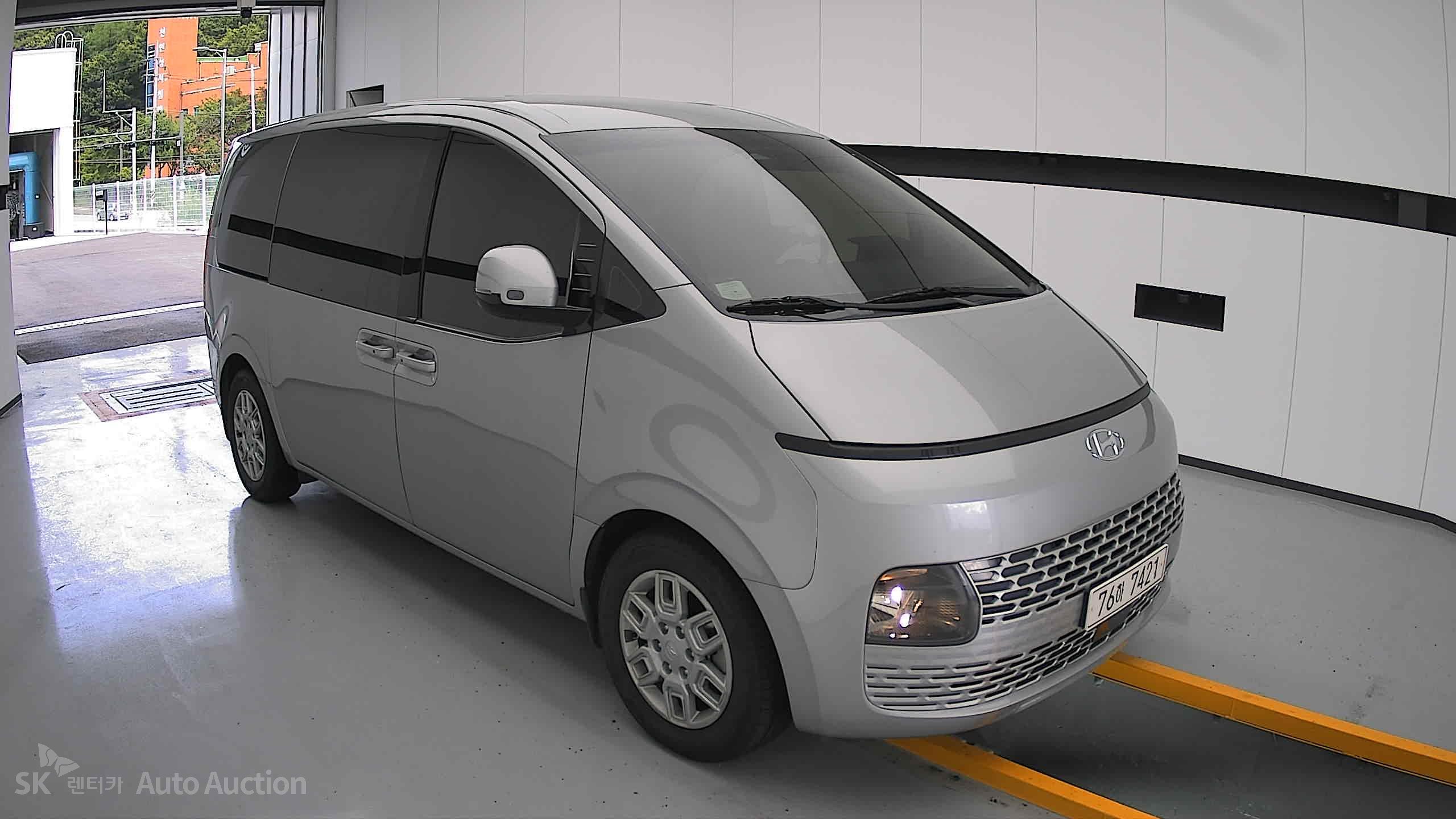 2022 - hyundai staria