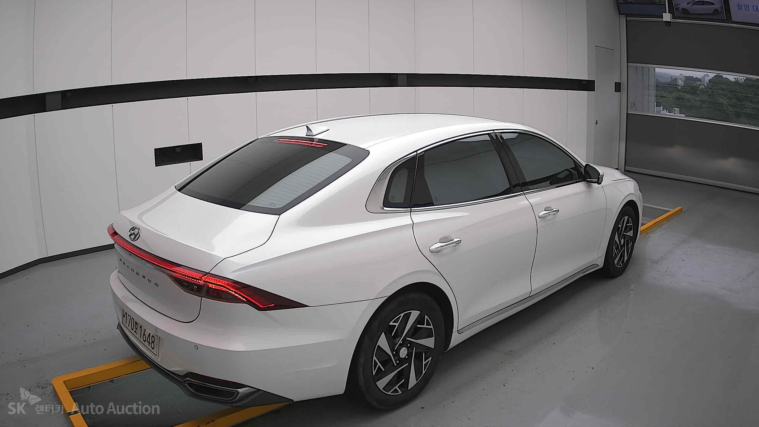 2022 - hyundai grandeur