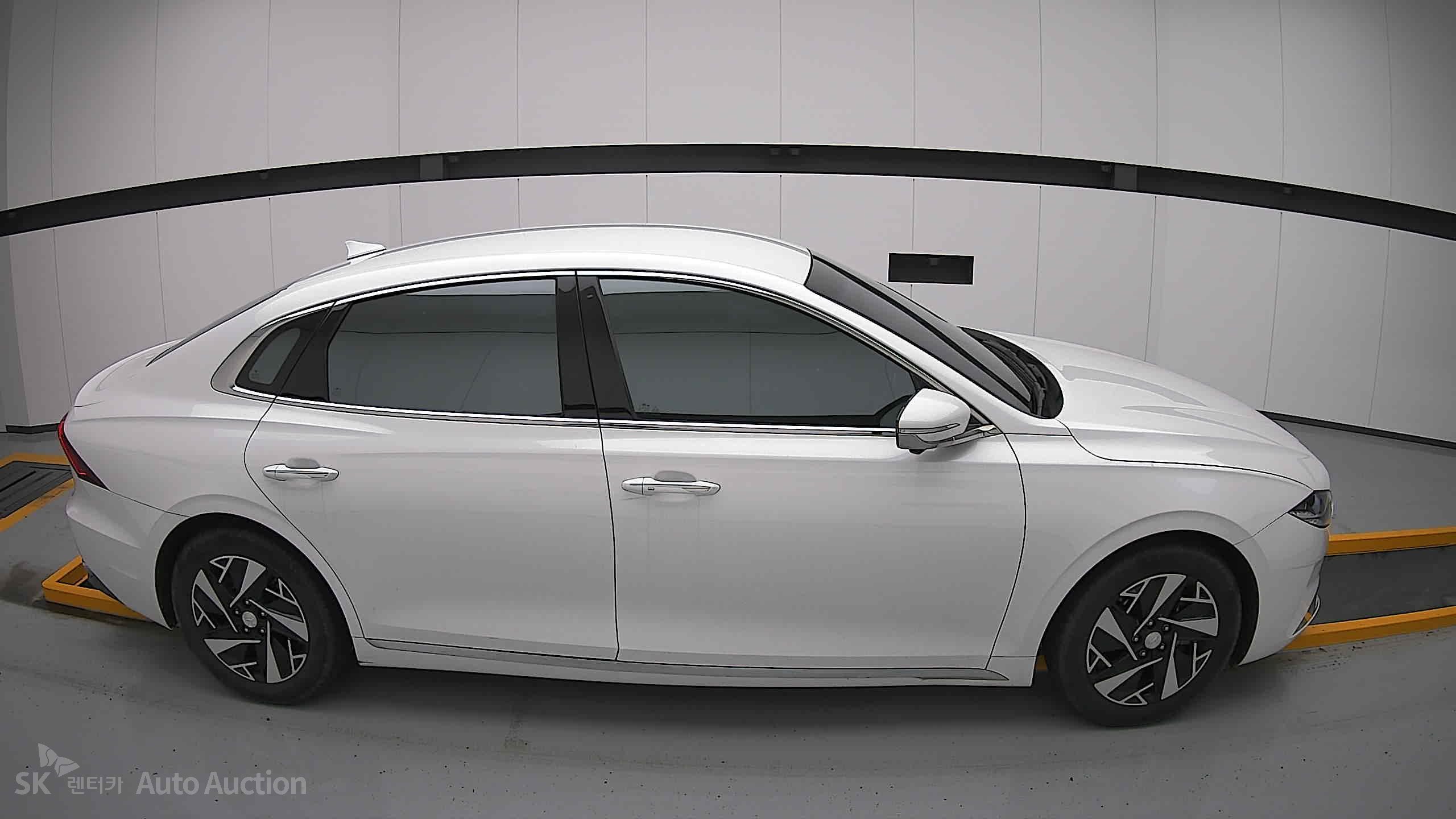 2022 - hyundai grandeur