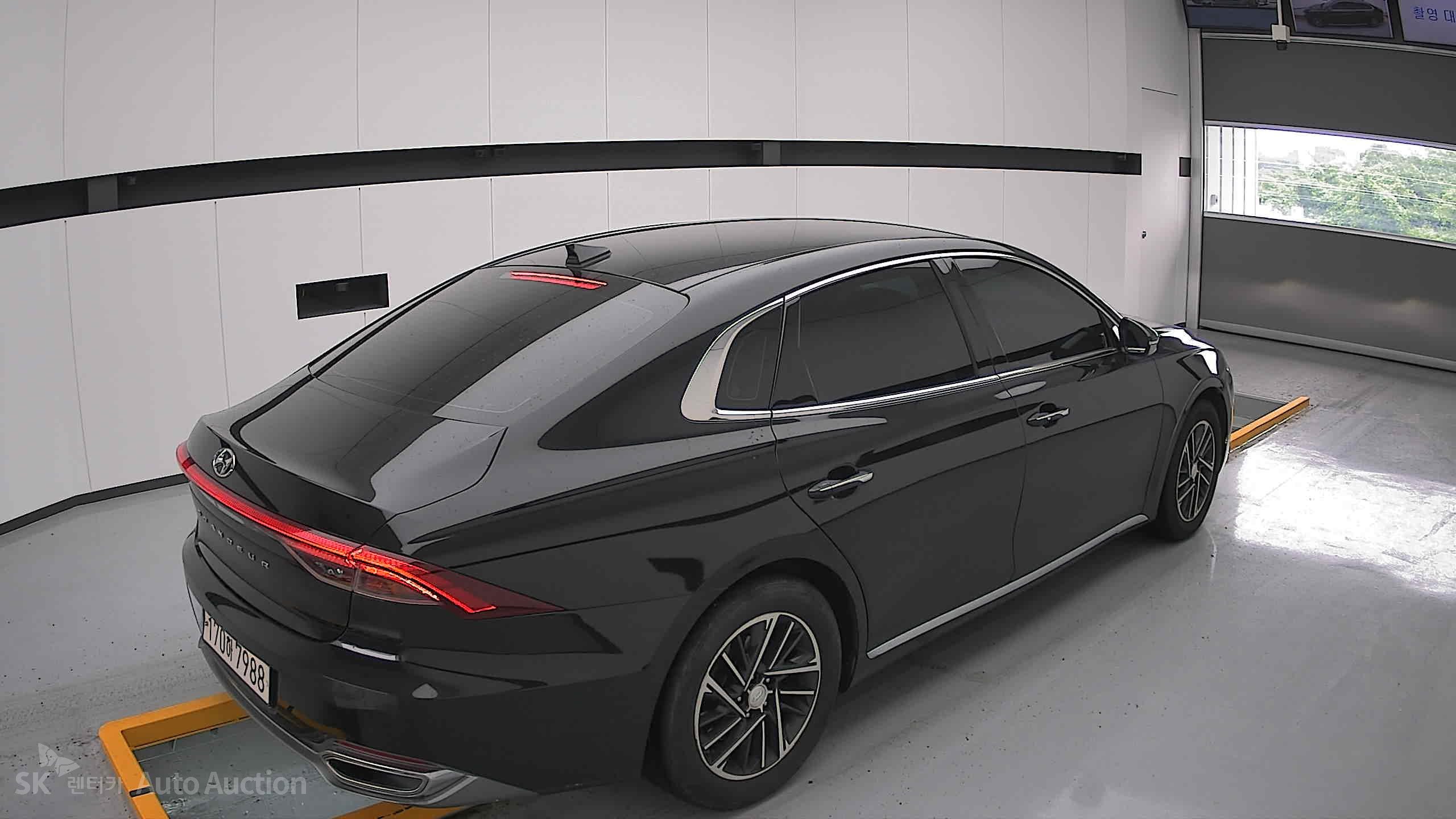 2022 - hyundai grandeur