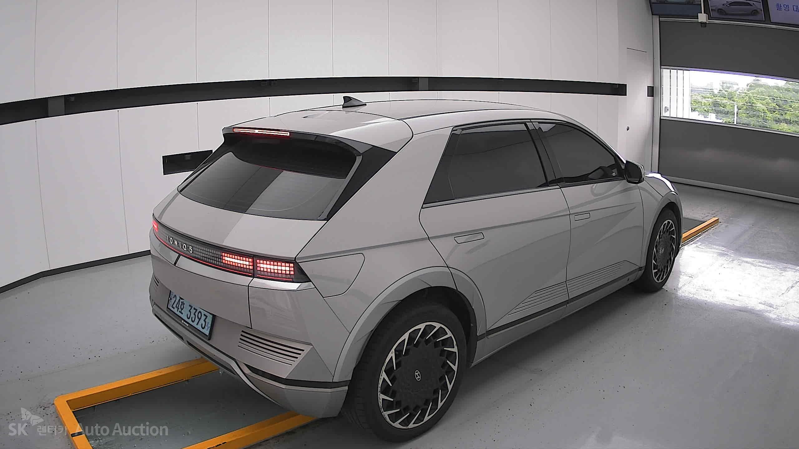 2022 - hyundai ioniq