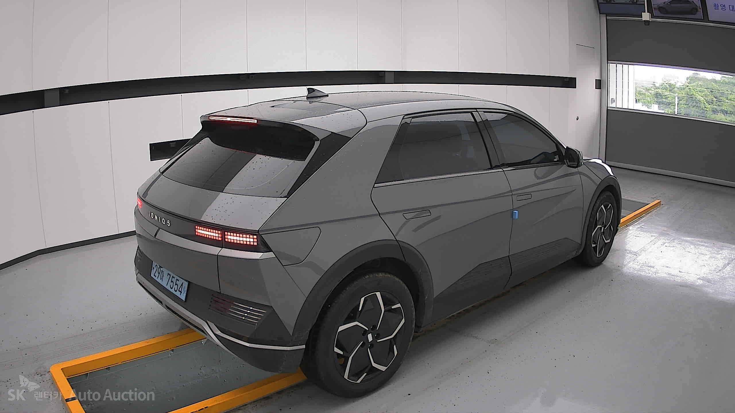2023 - hyundai ioniq
