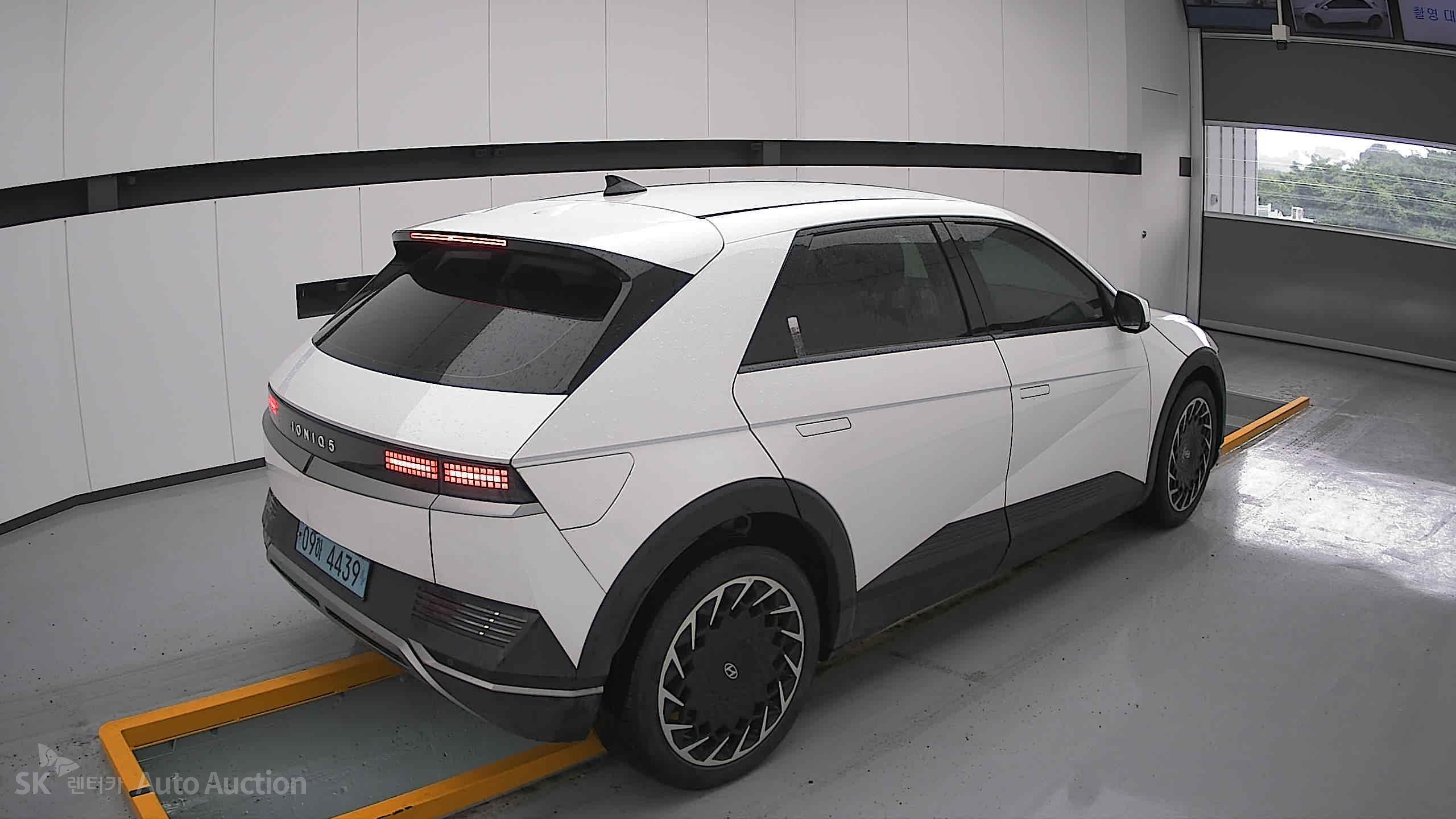2023 - hyundai ioniq