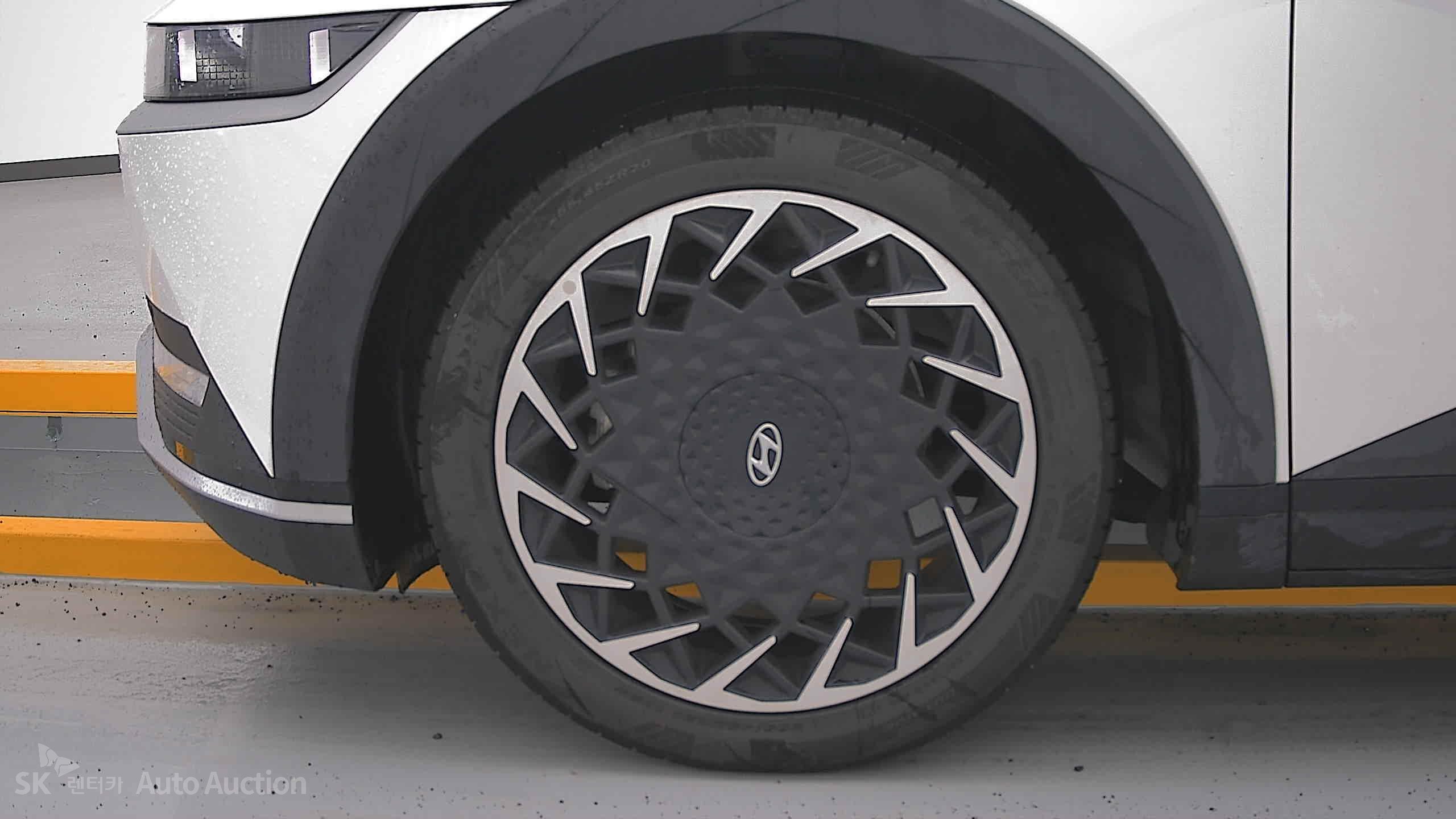 2023 - hyundai ioniq