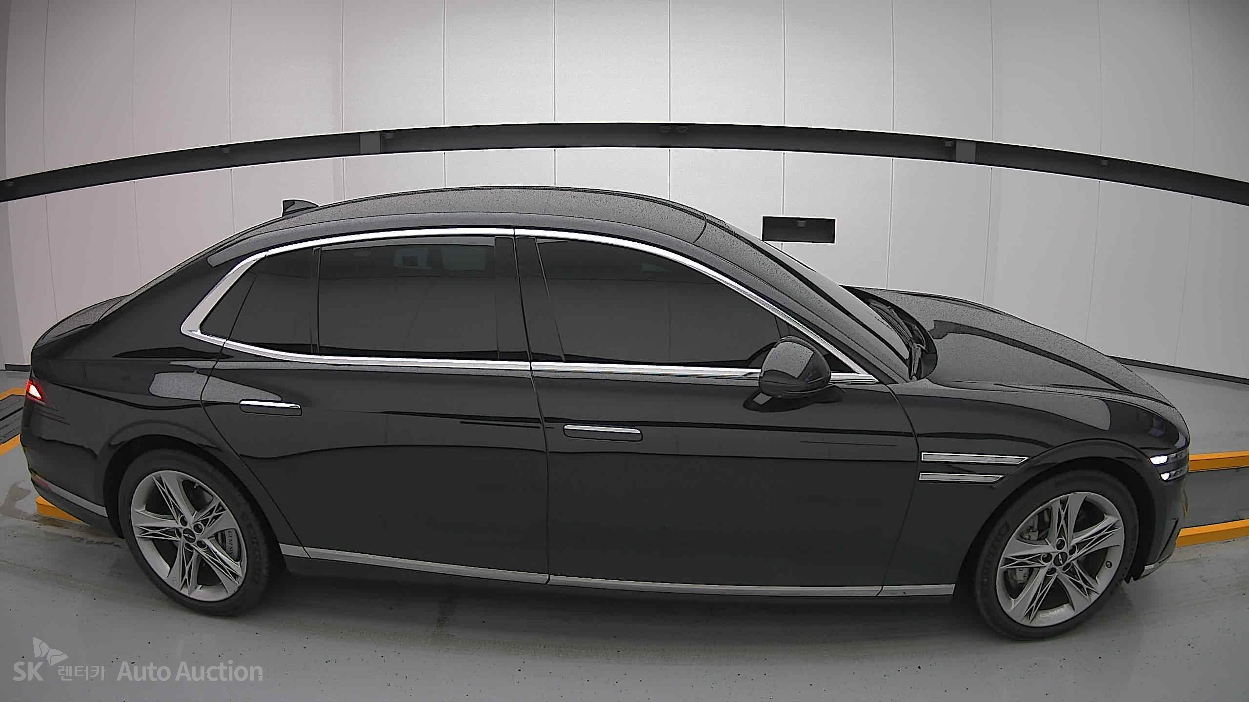 2022 - genesis g90