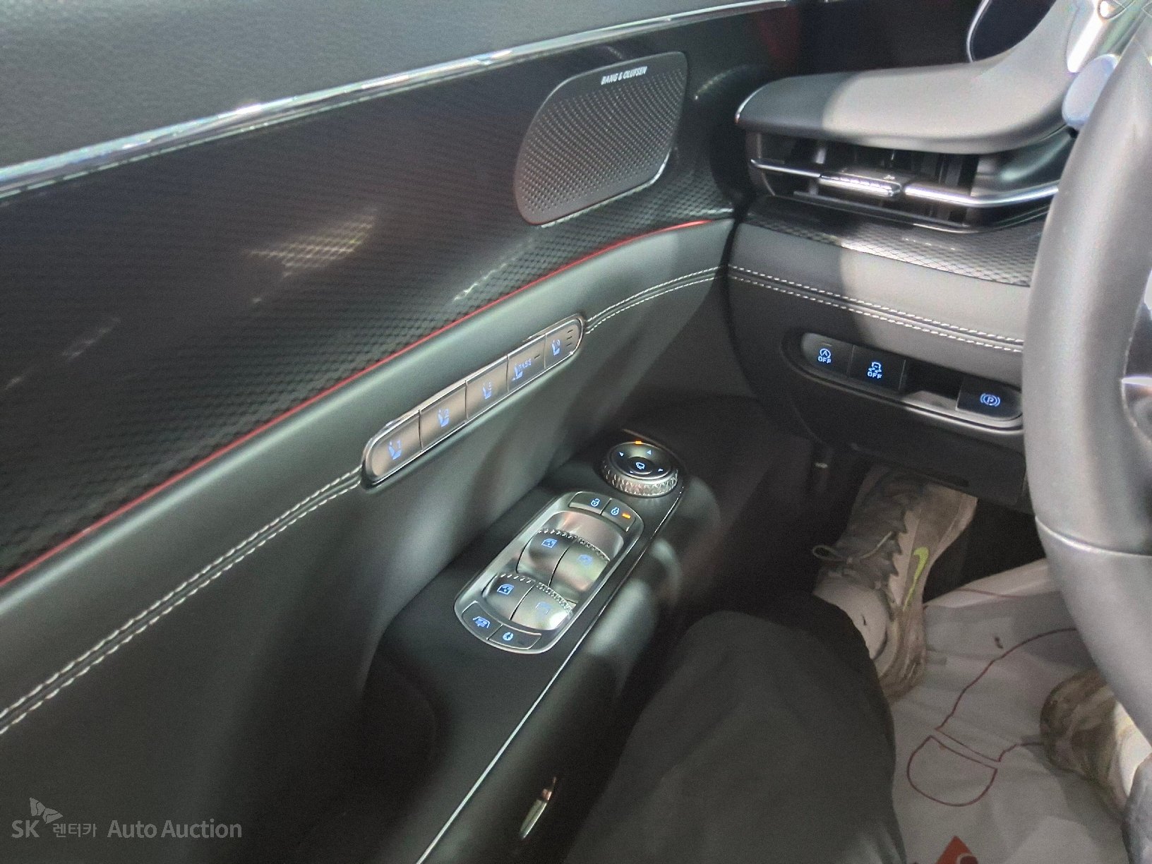 2022 - genesis g90