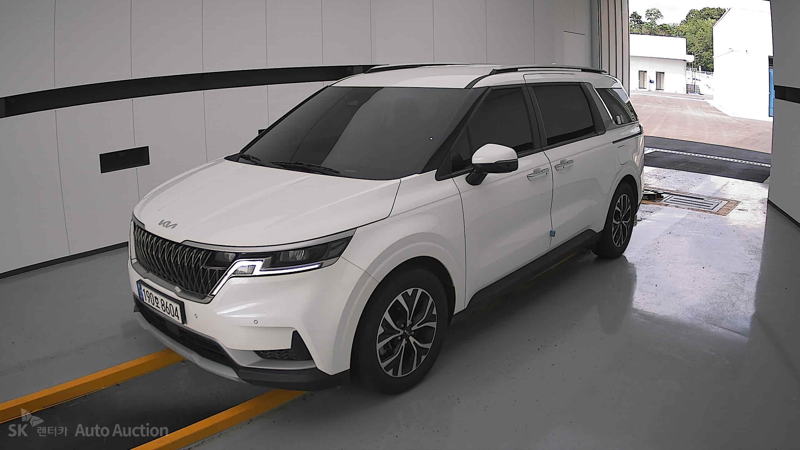 2023 - kia carnival