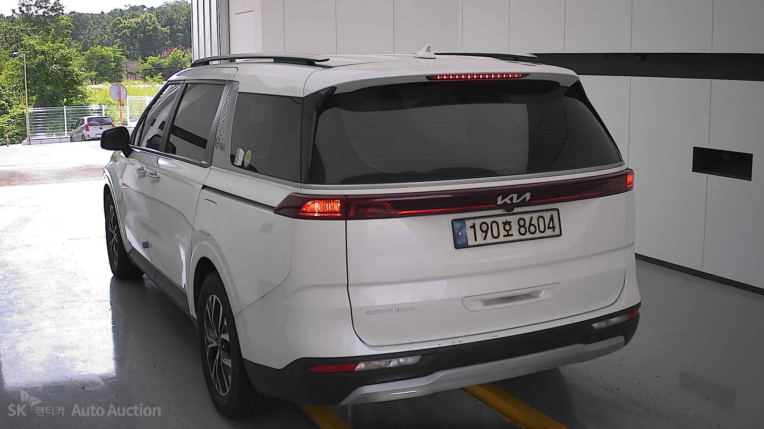 2023 - kia carnival