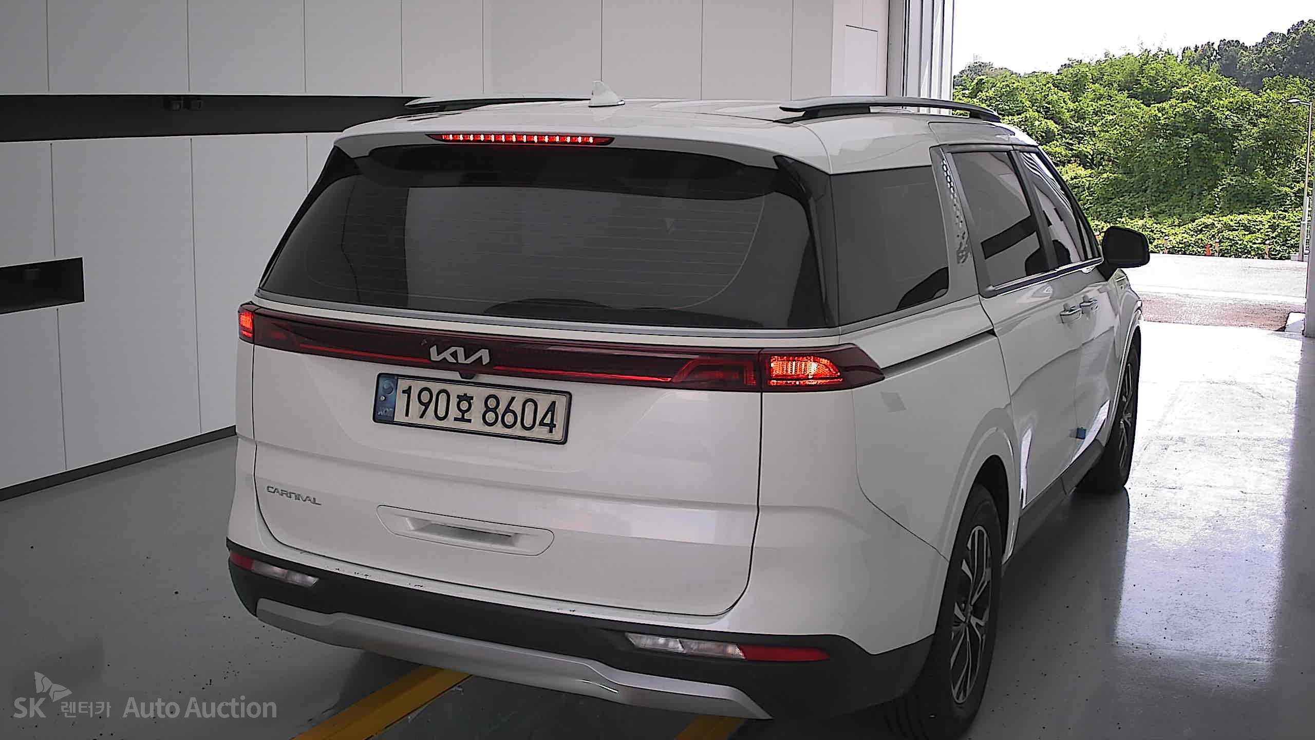 2023 - kia carnival