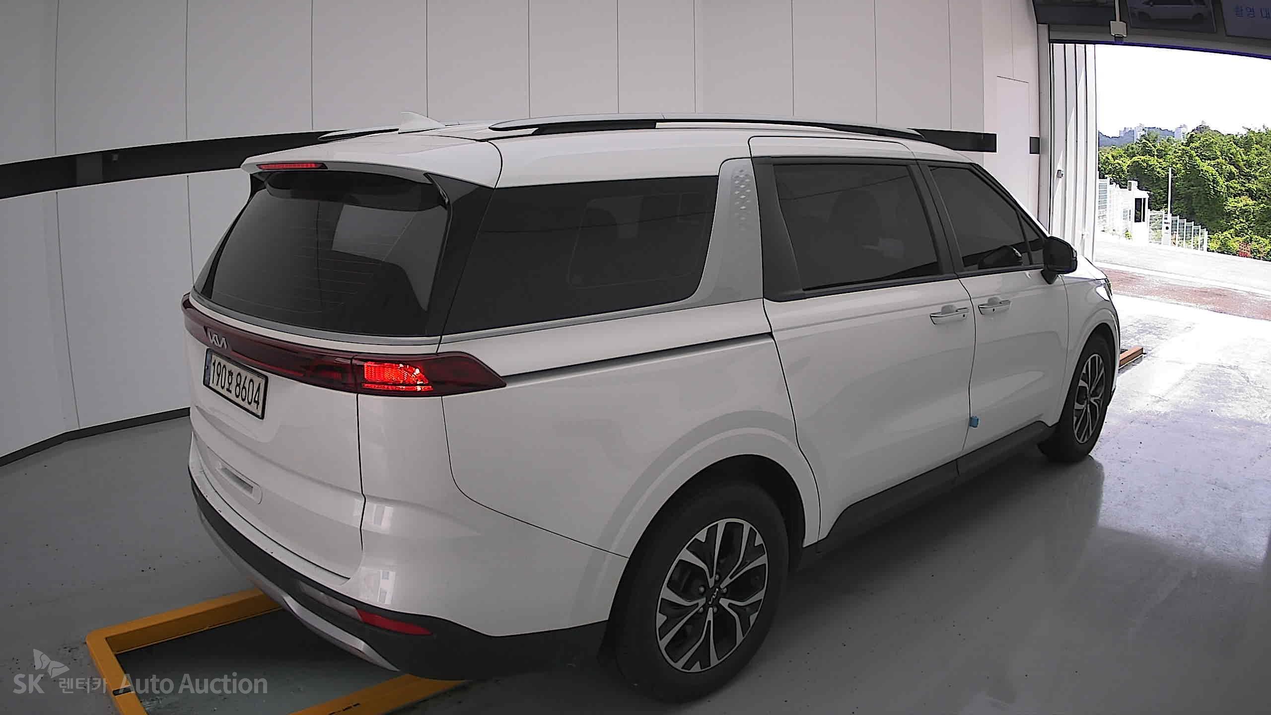 2023 - kia carnival