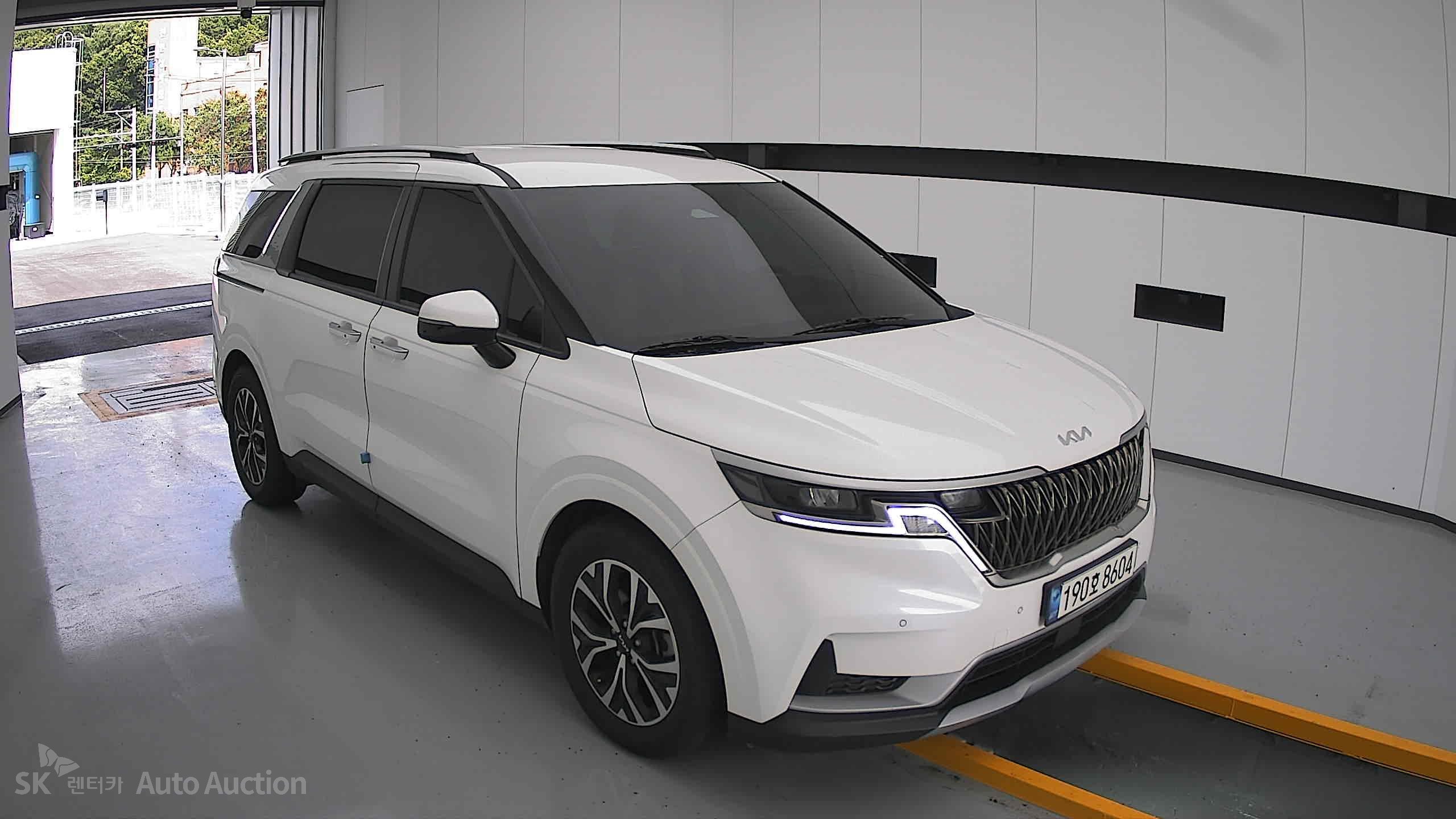 2023 - kia carnival