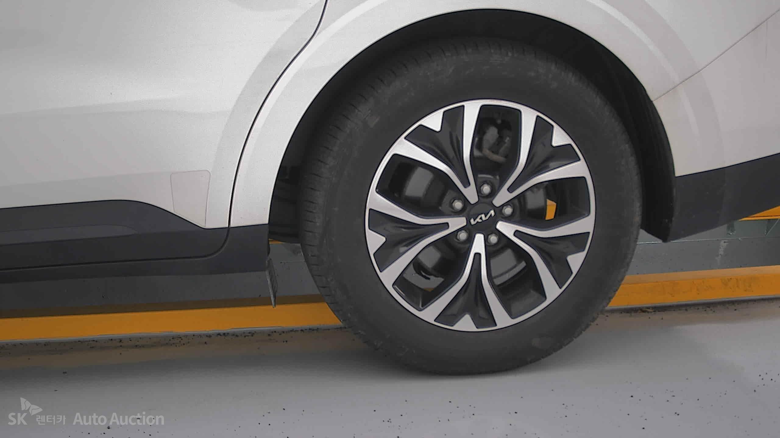 2023 - kia carnival
