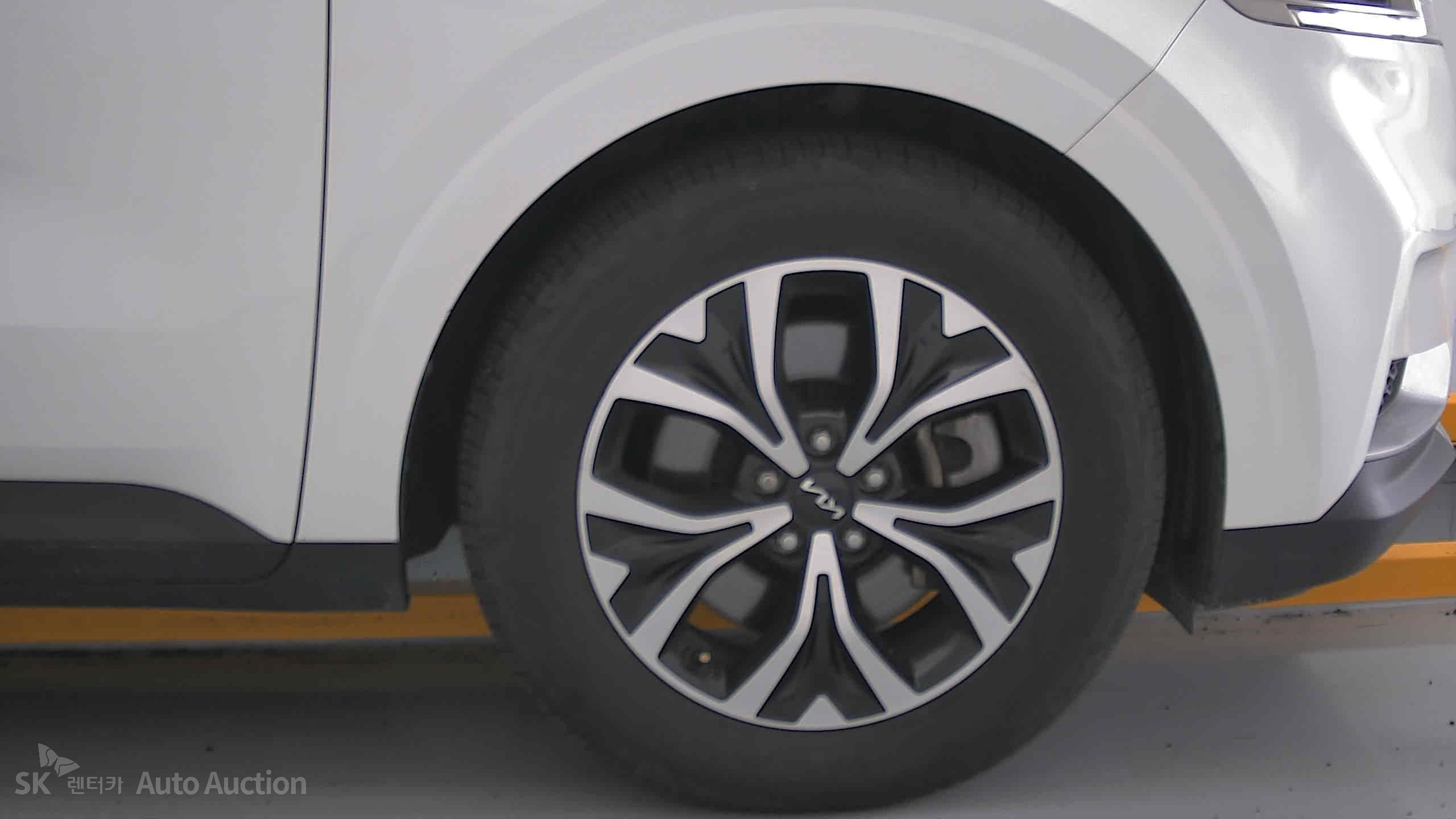 2023 - kia carnival