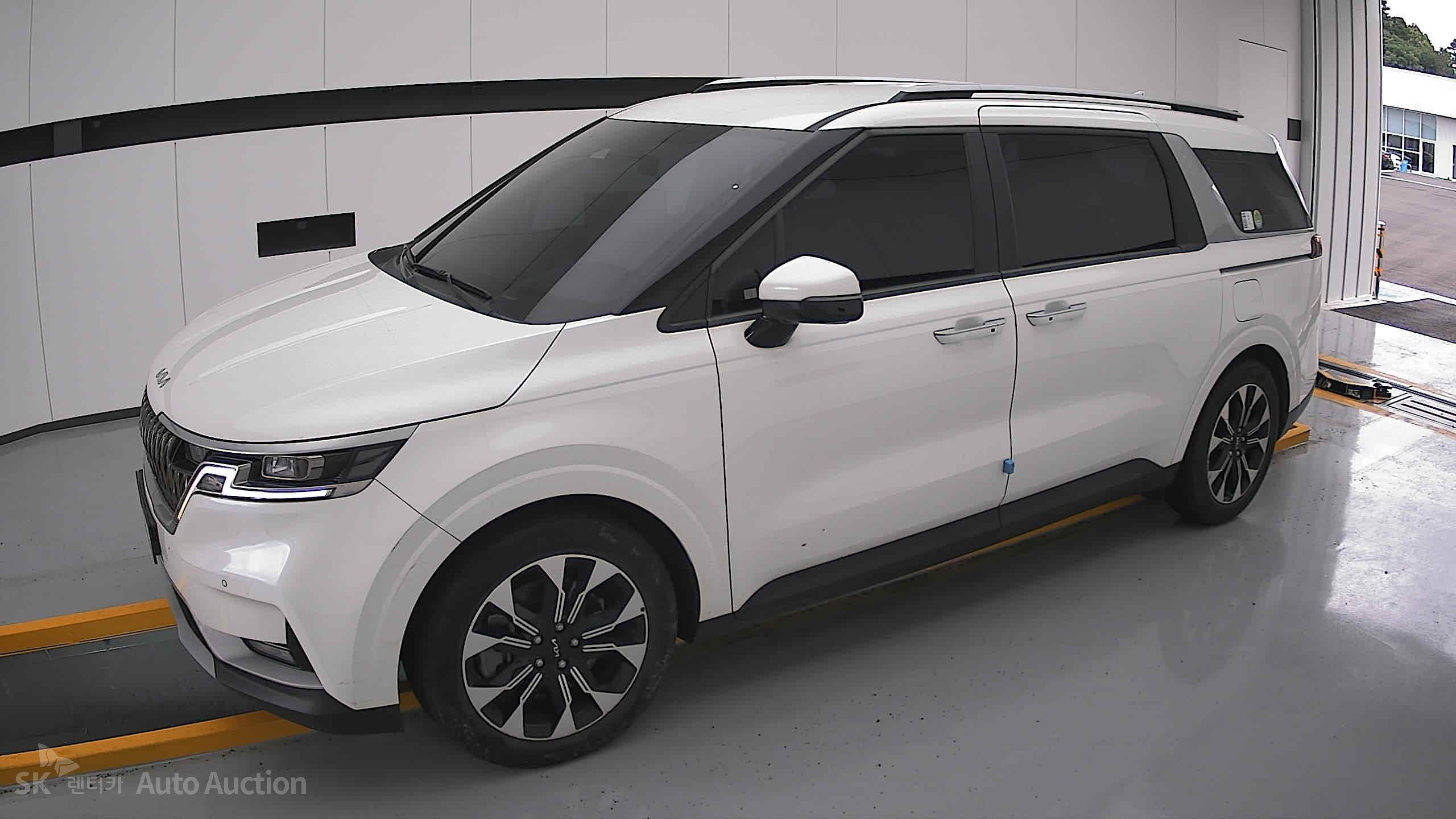 2023 - kia carnival