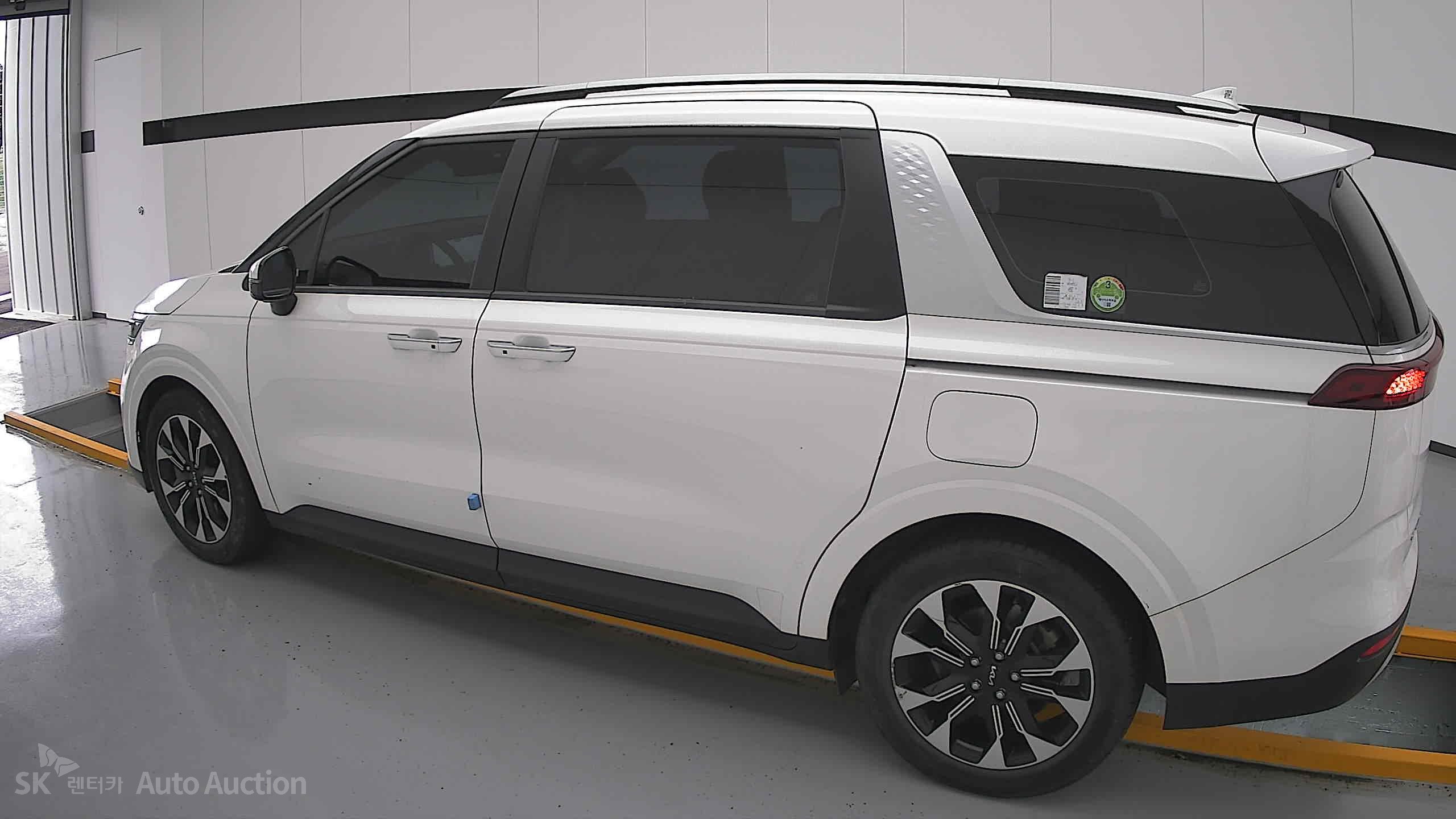 2023 - kia carnival