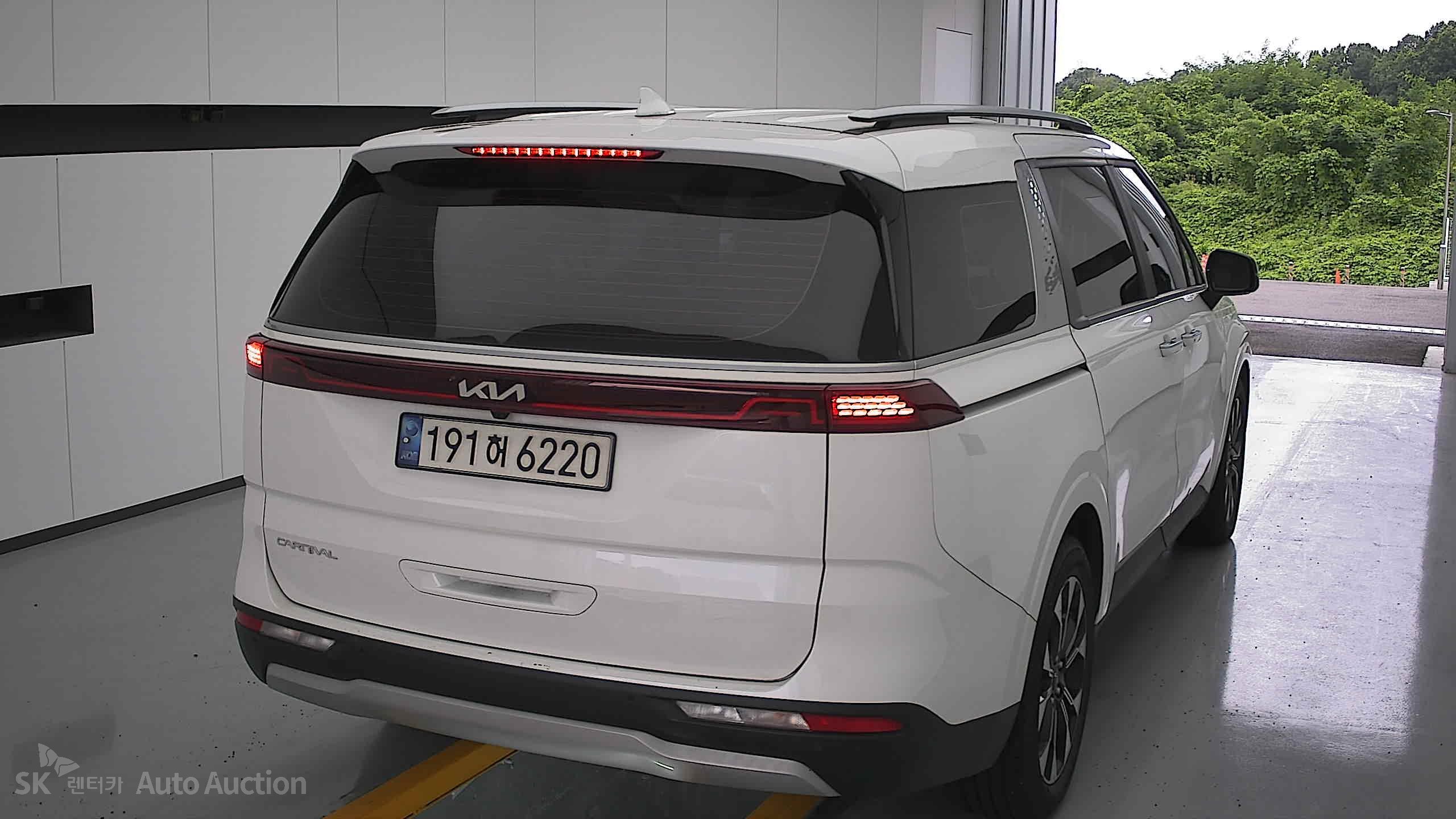 2023 - kia carnival