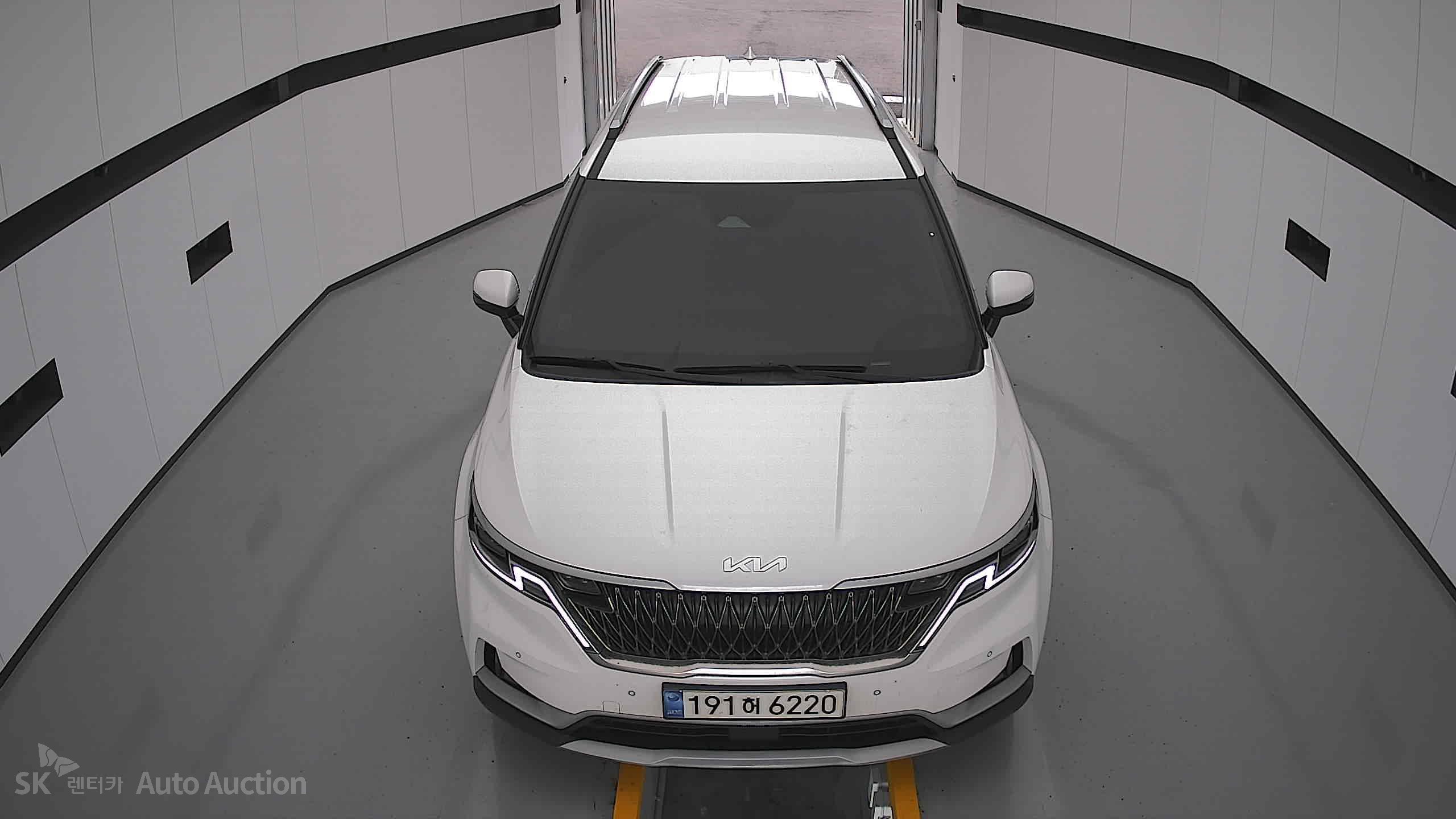 2023 - kia carnival