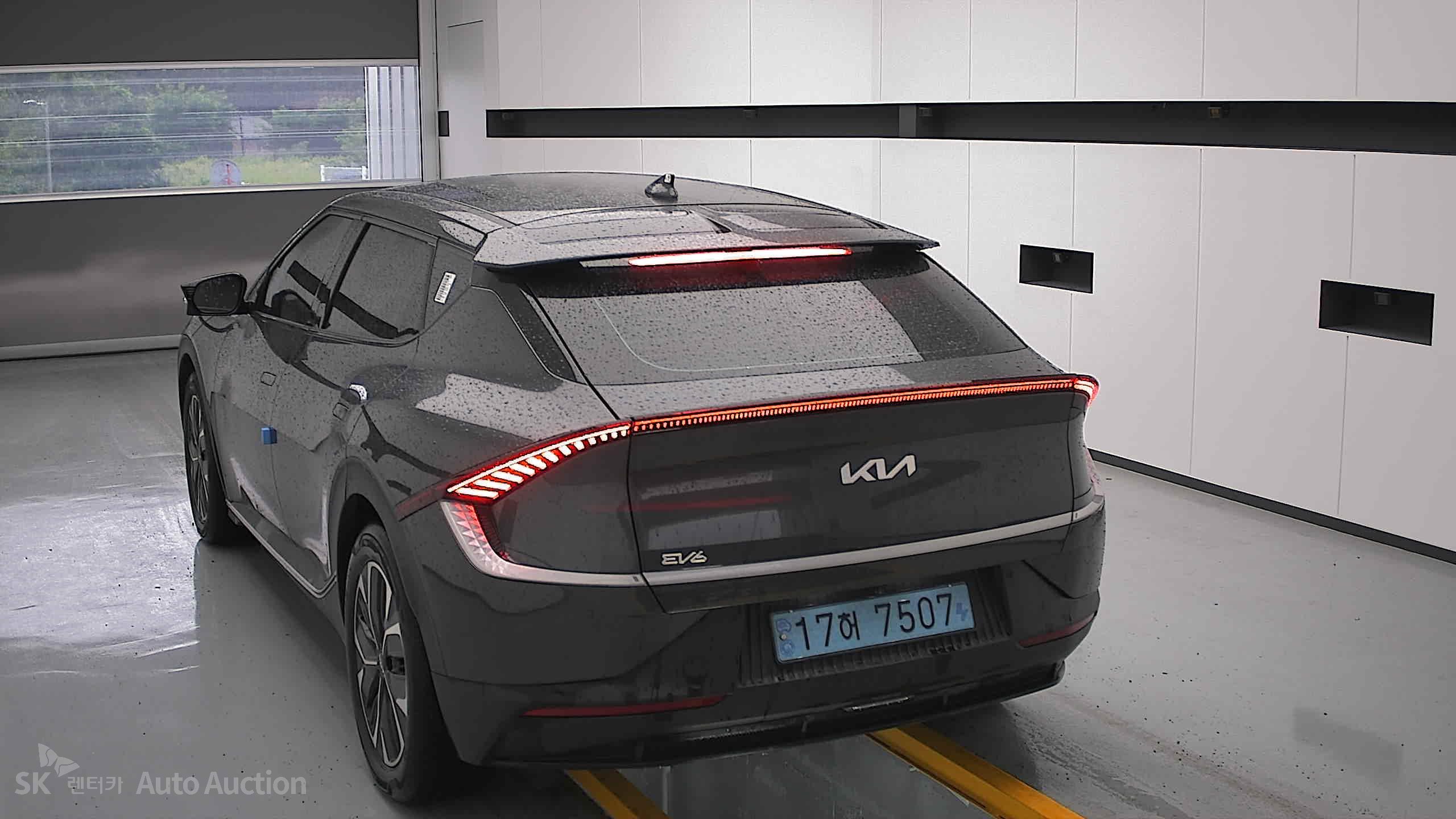 2022 - kia ev6