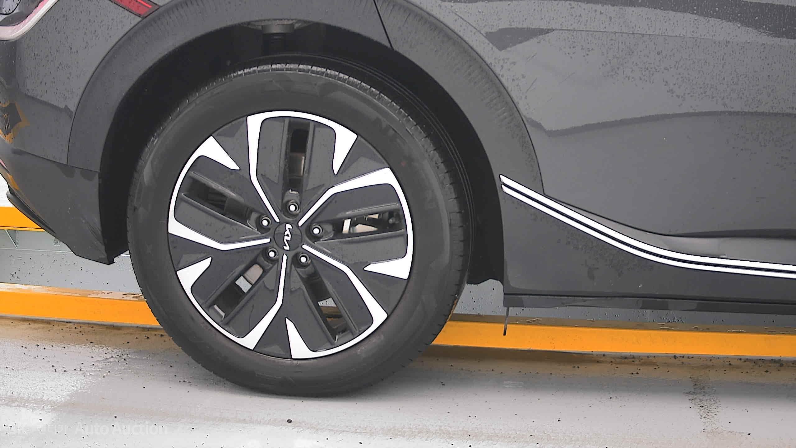 2022 - kia ev6