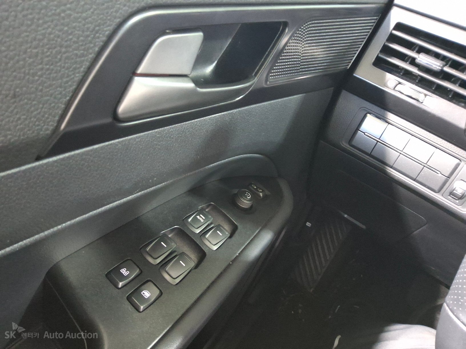 2021 - kg mobility (ssangyong) rexton