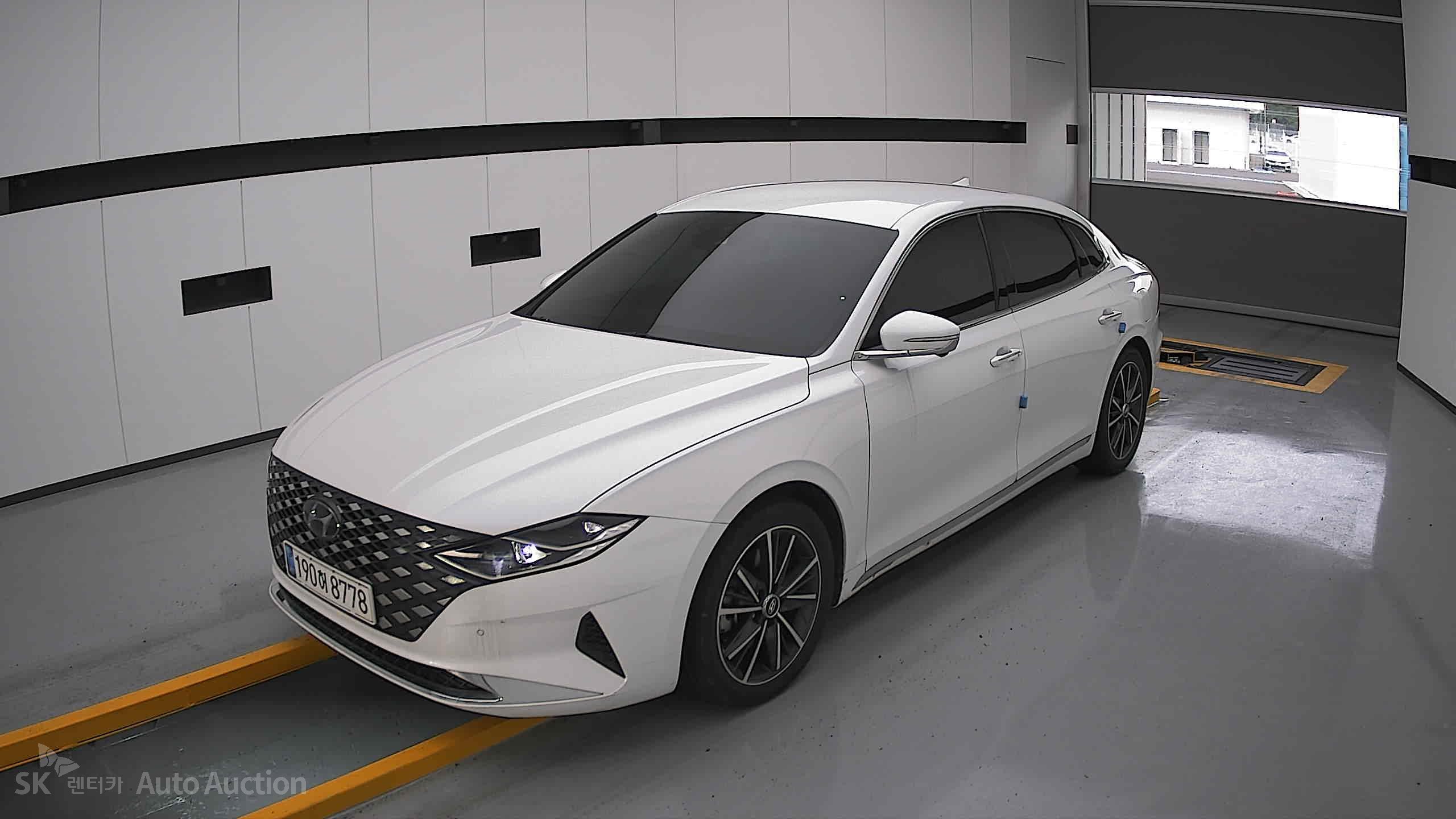 2022 - hyundai grandeur