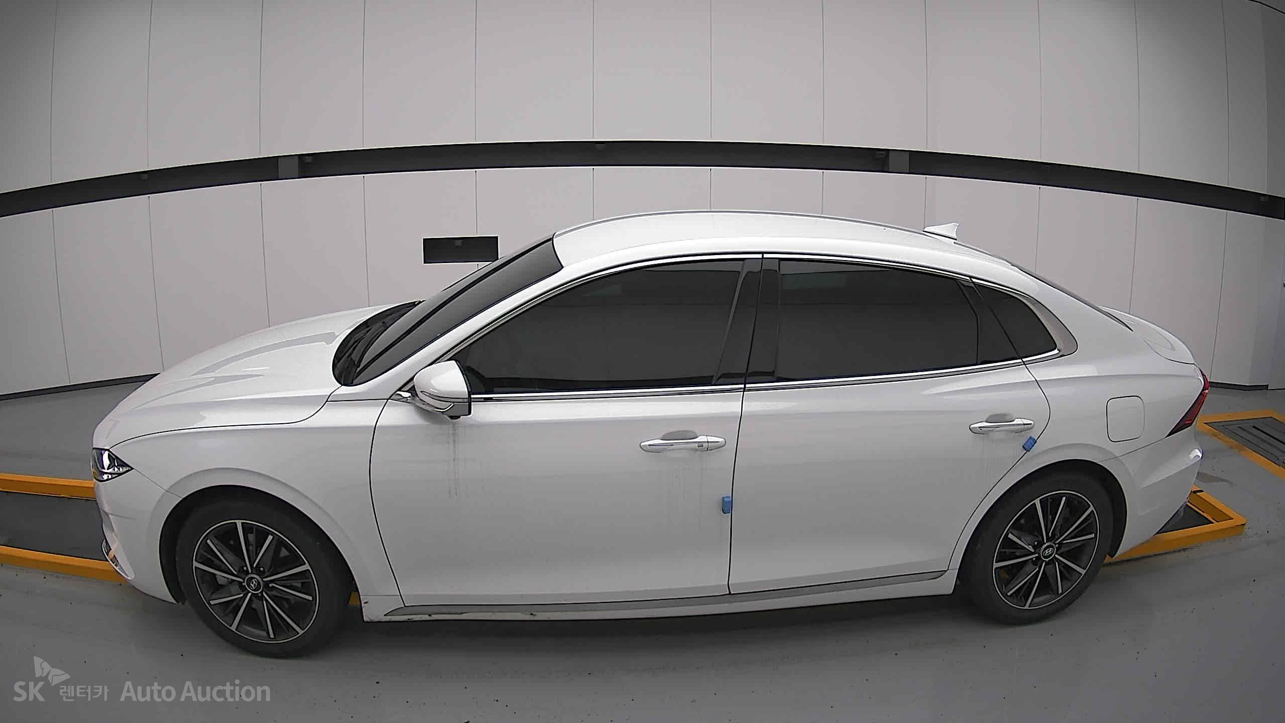 2022 - hyundai grandeur