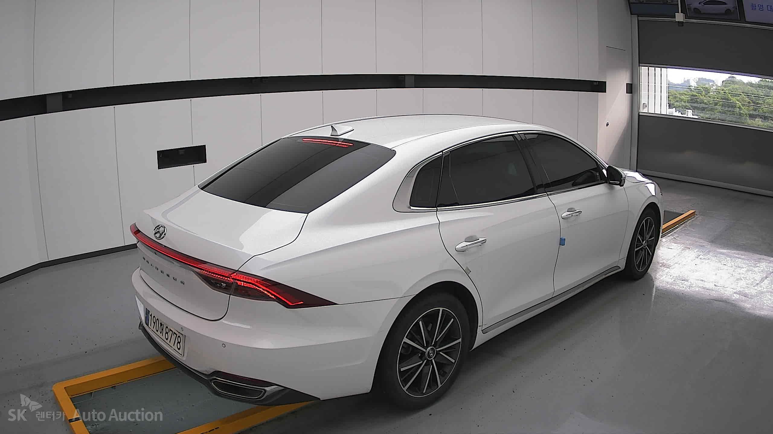 2022 - hyundai grandeur