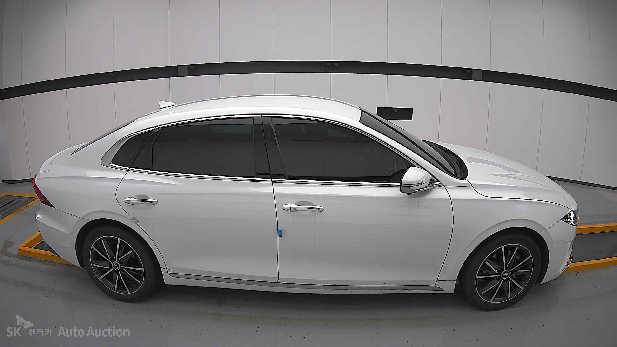 2022 - hyundai grandeur