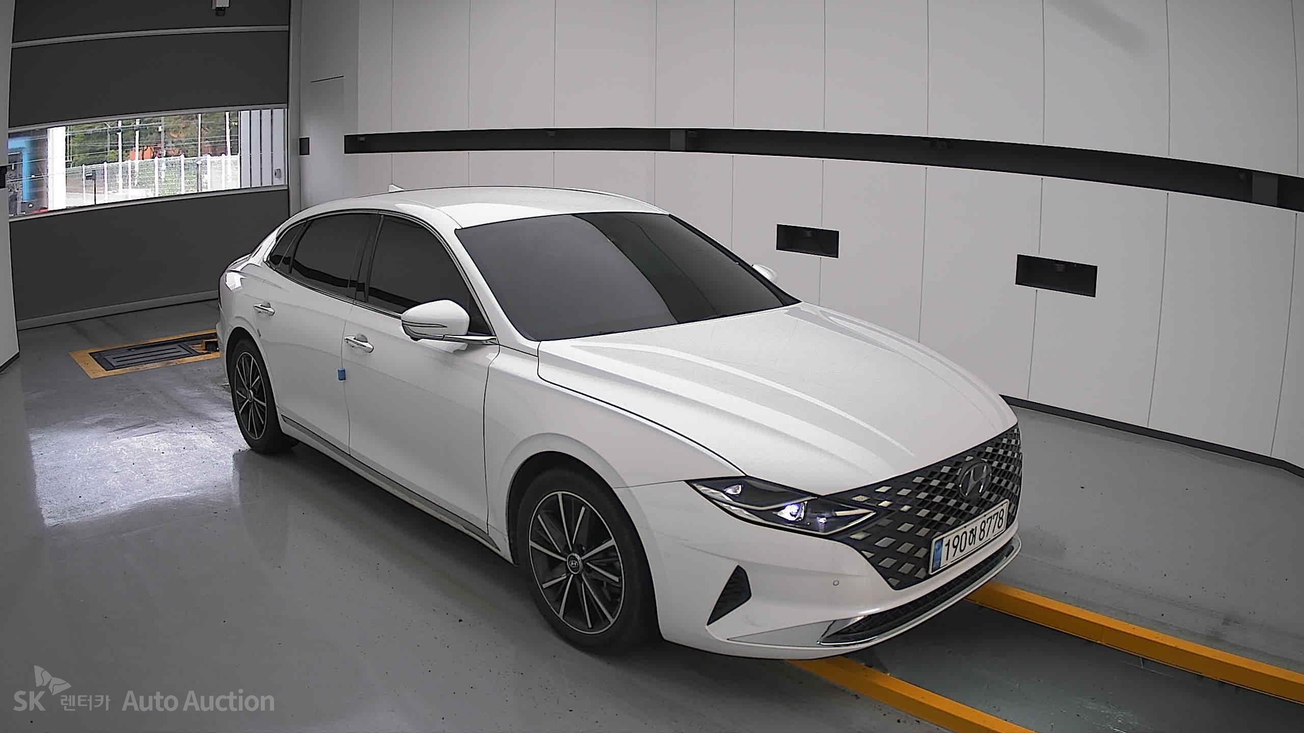 2022 - hyundai grandeur