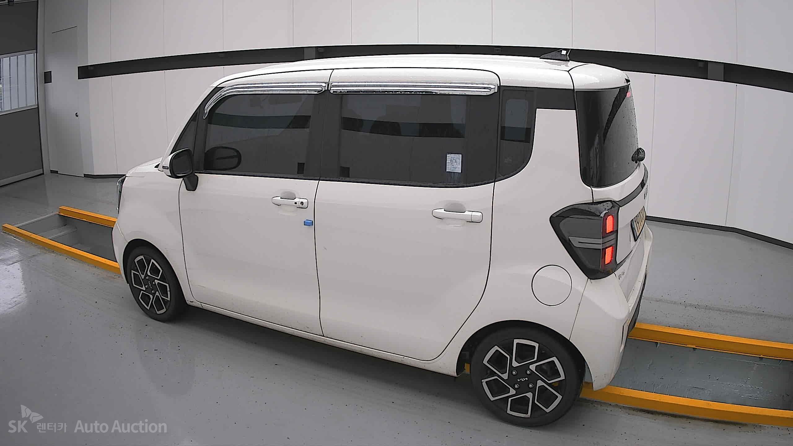 2023 - kia ray