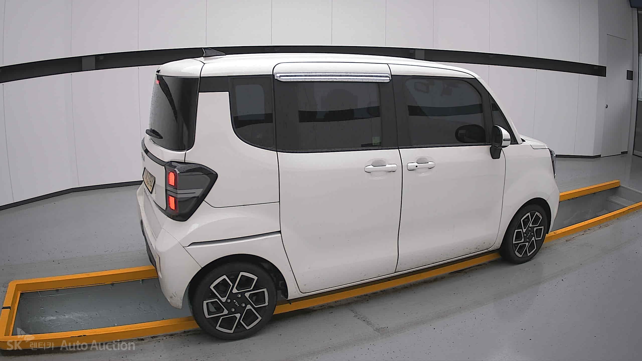 2023 - kia ray