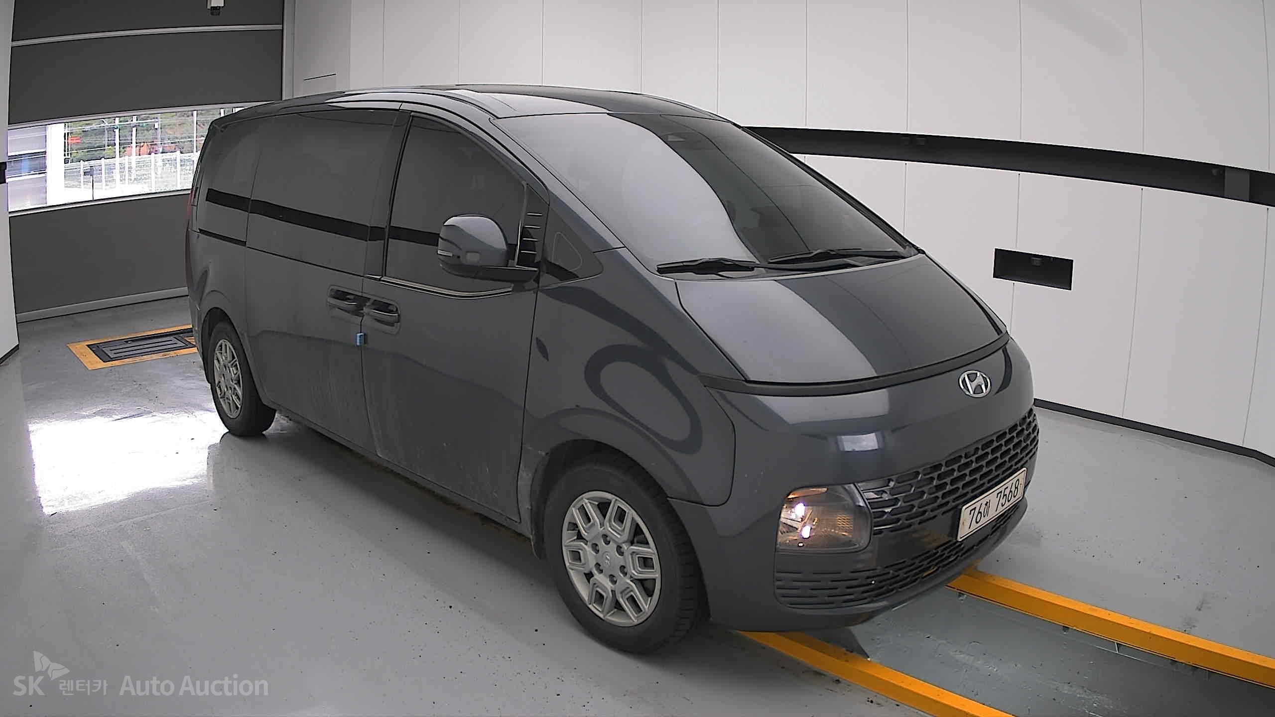 2022 - hyundai staria
