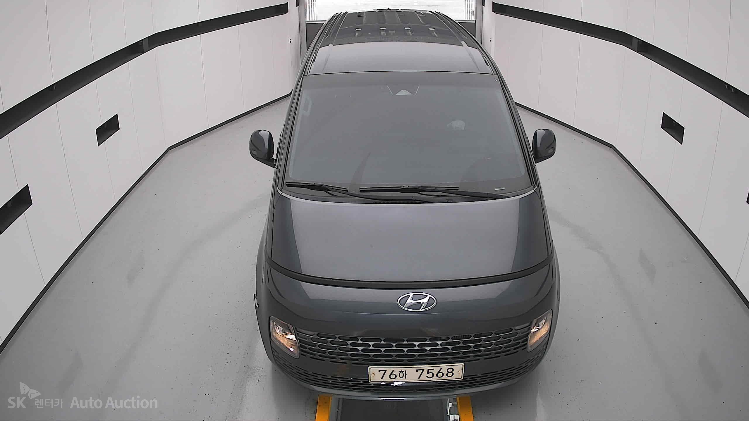 2022 - hyundai staria
