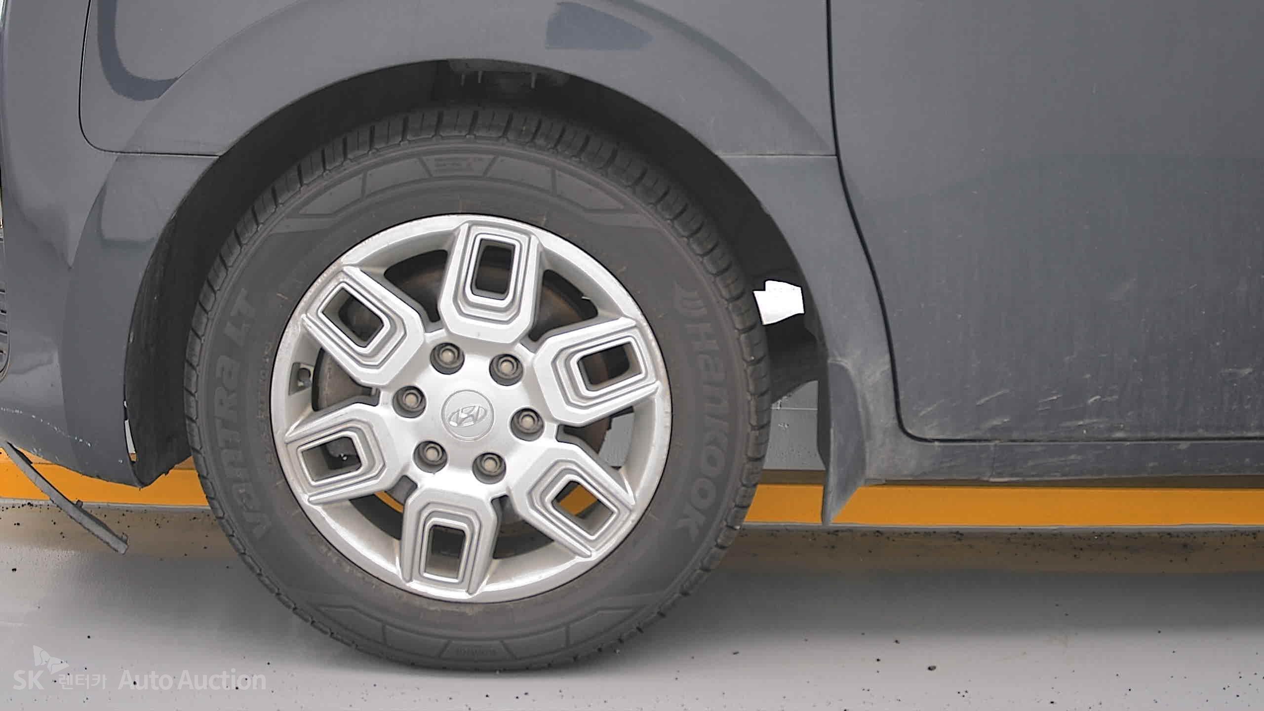 2022 - hyundai staria