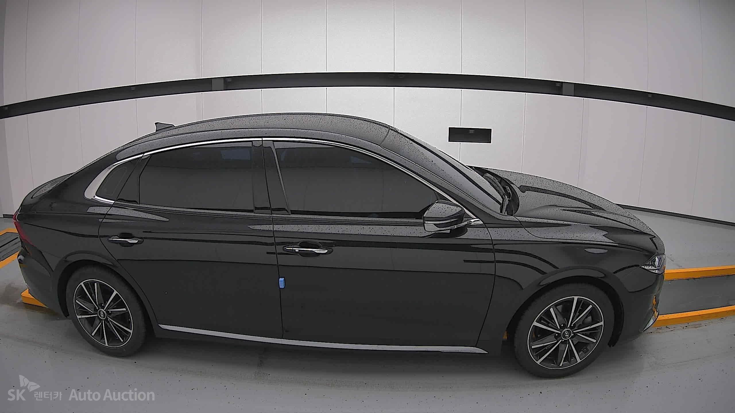 2021 - hyundai grandeur