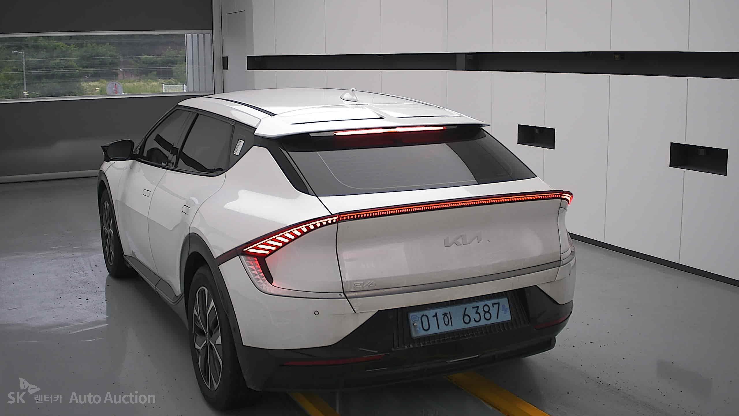 2023 - kia ev6