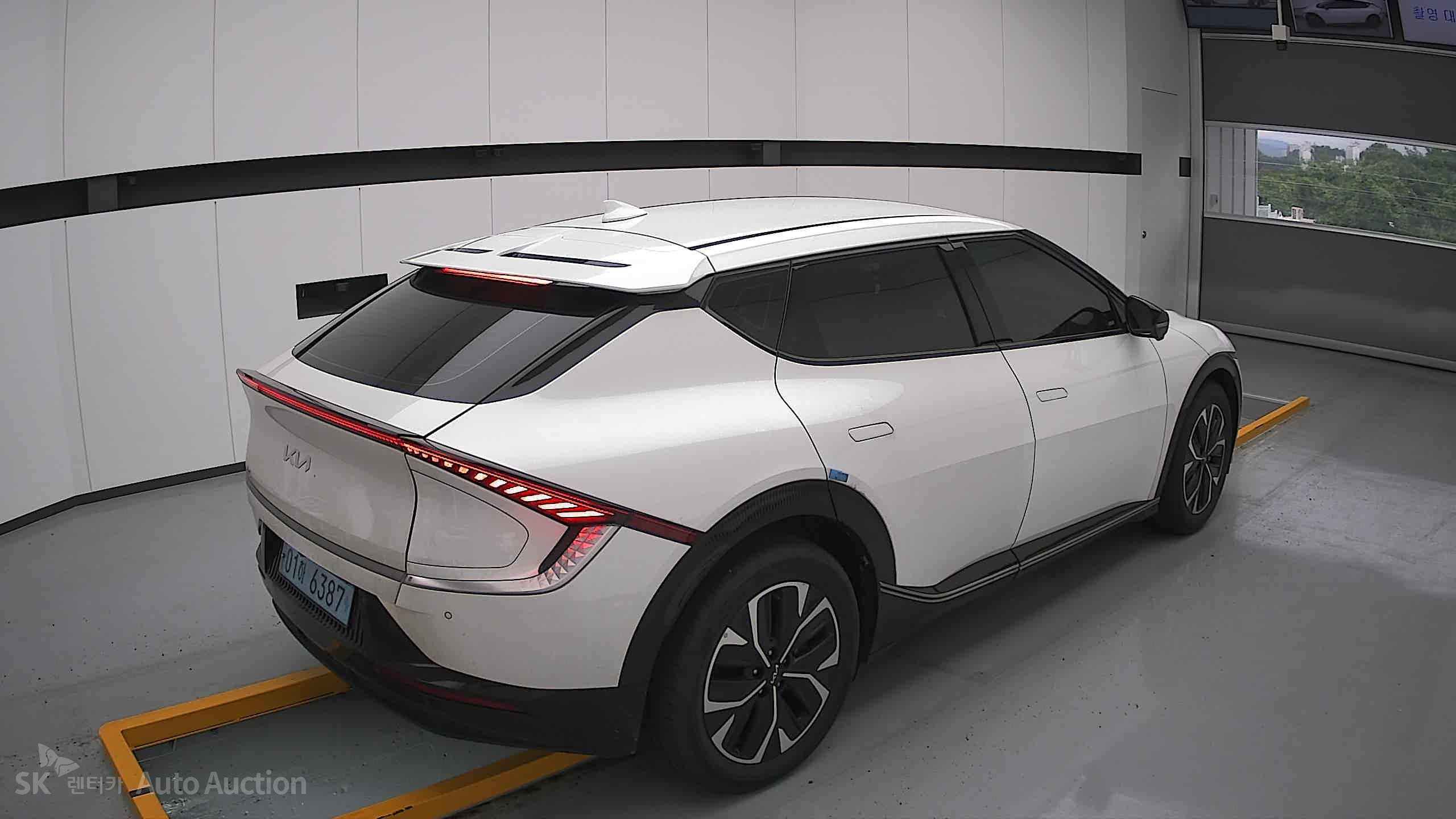 2023 - kia ev6