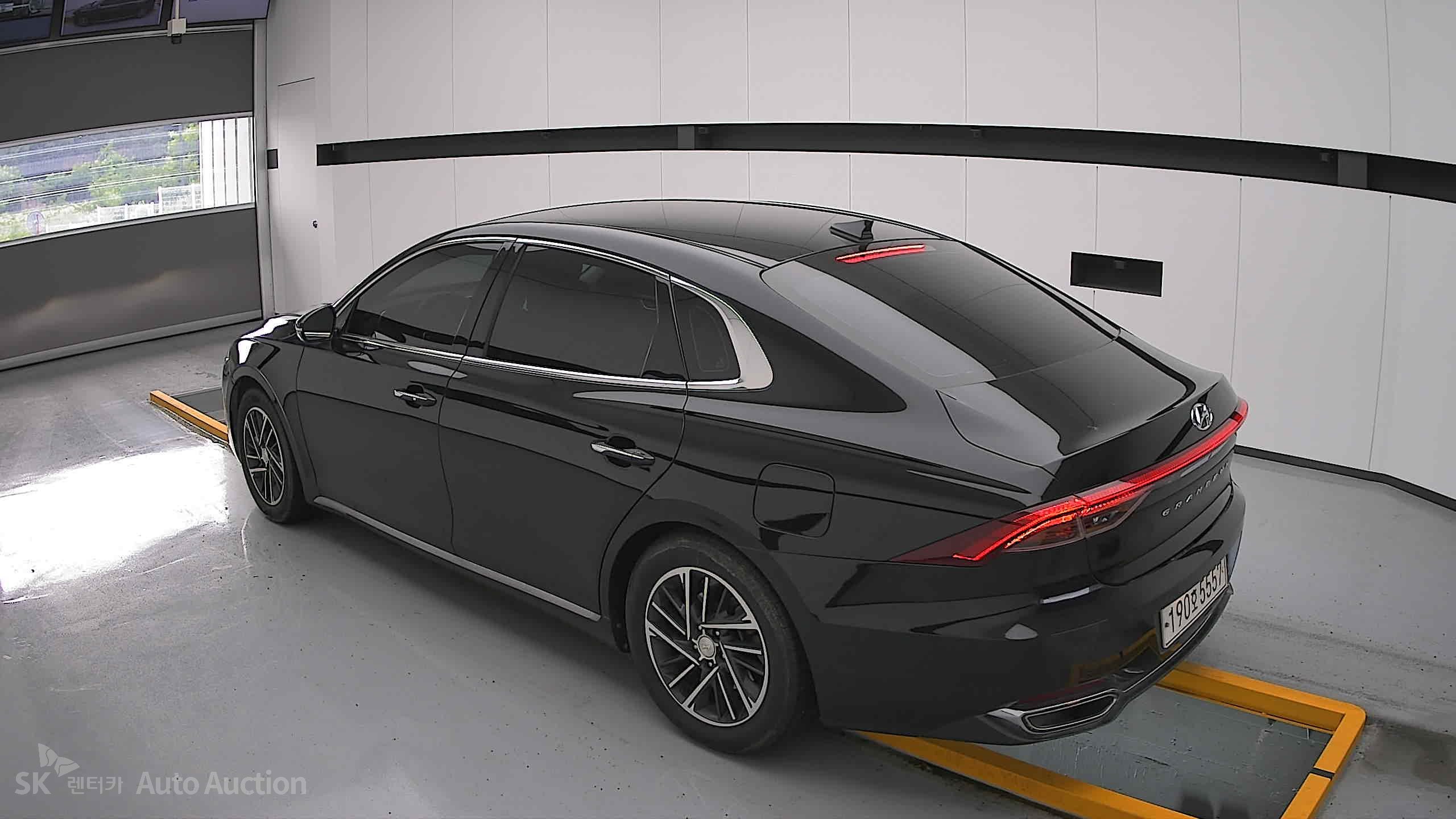 2022 - hyundai grandeur