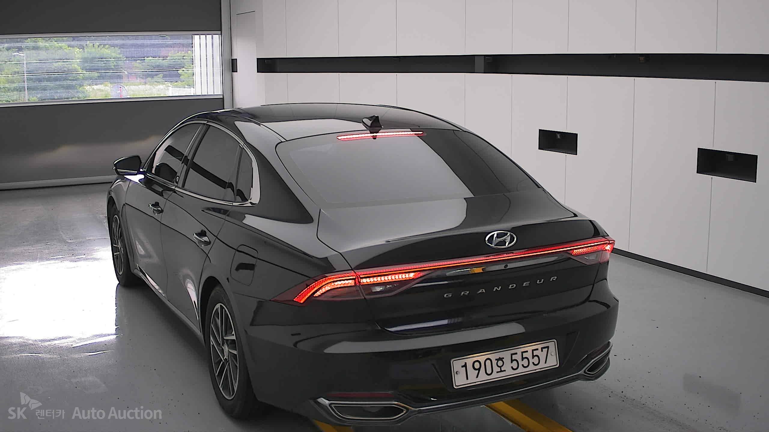 2022 - hyundai grandeur