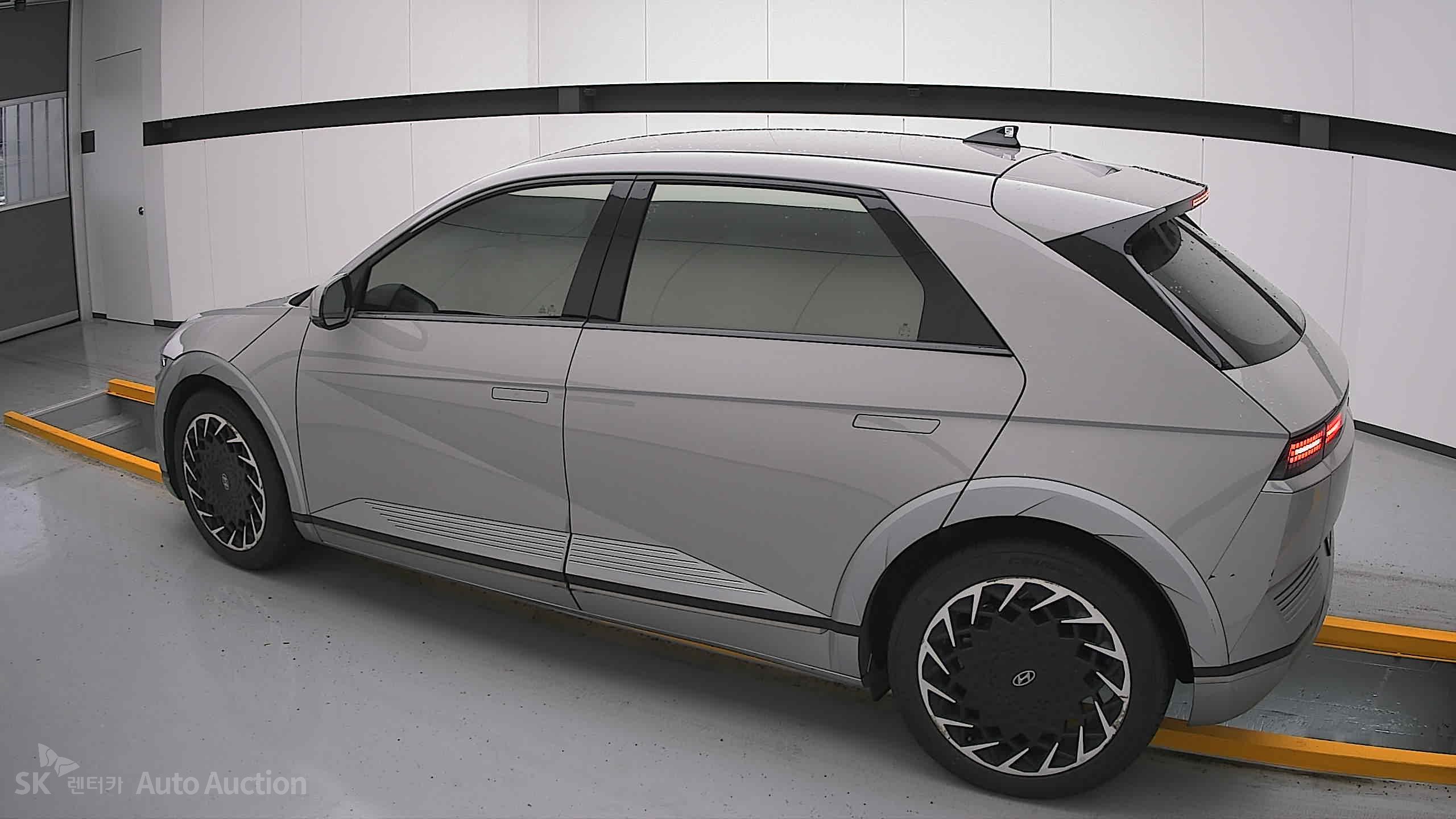 2022 - hyundai ioniq