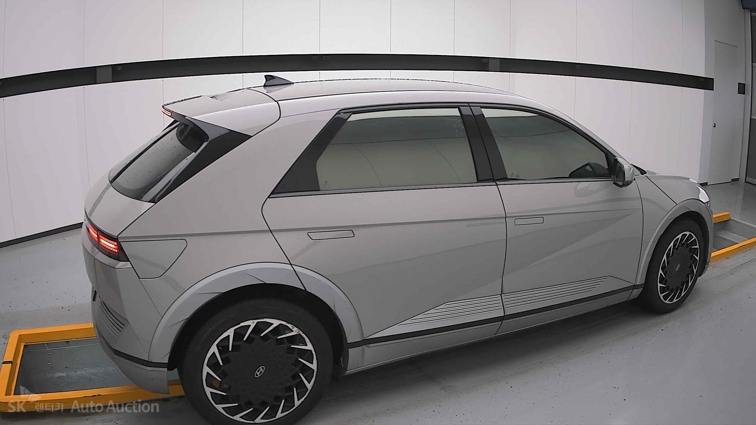 2022 - hyundai ioniq