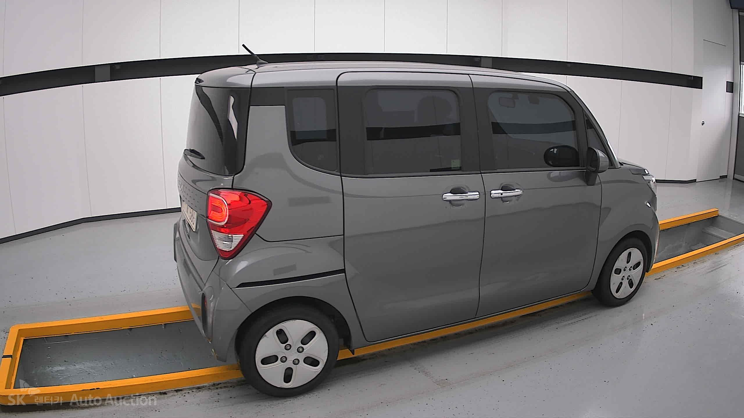 2022 - kia ray
