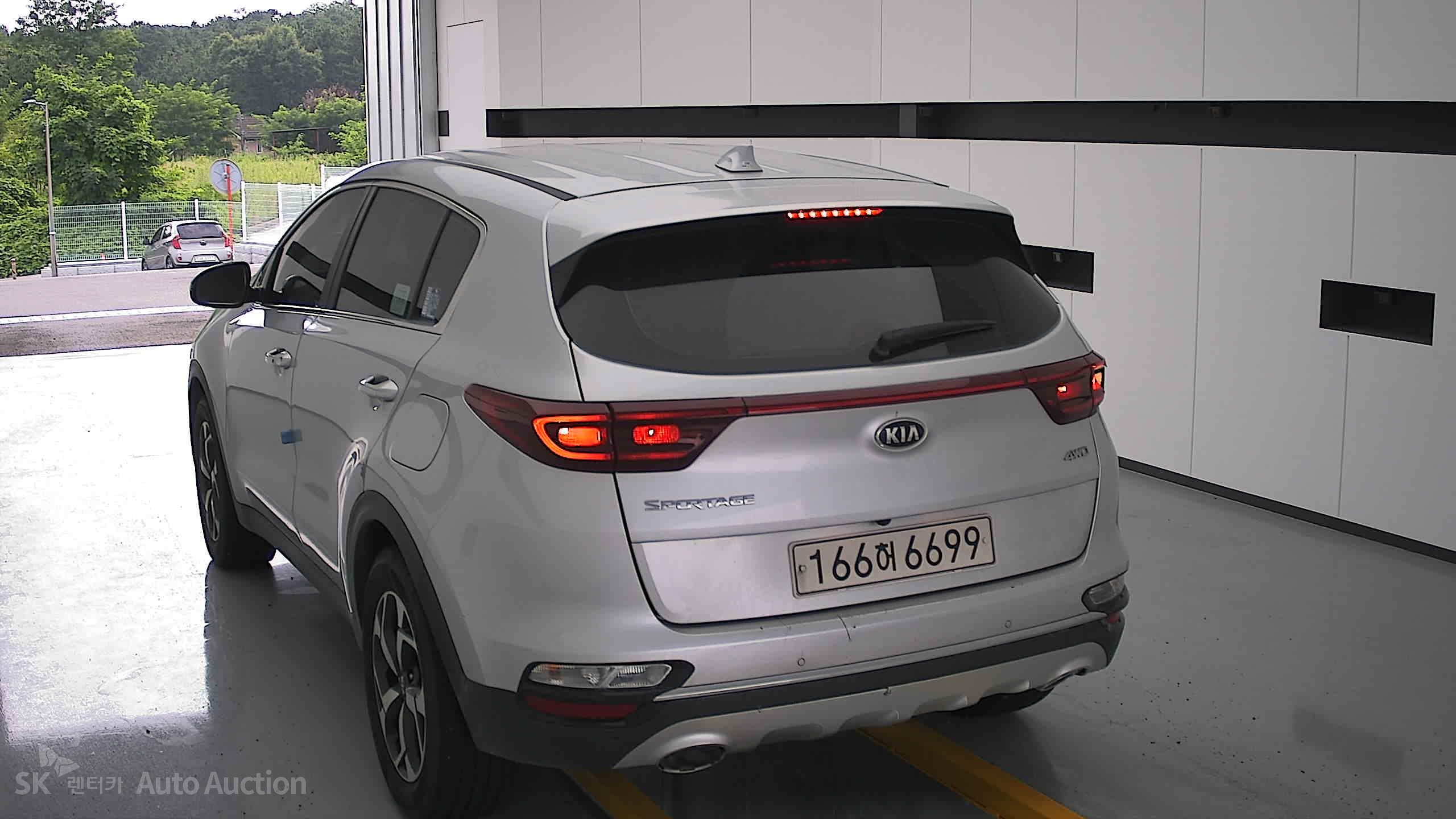 2022 - kia sportage