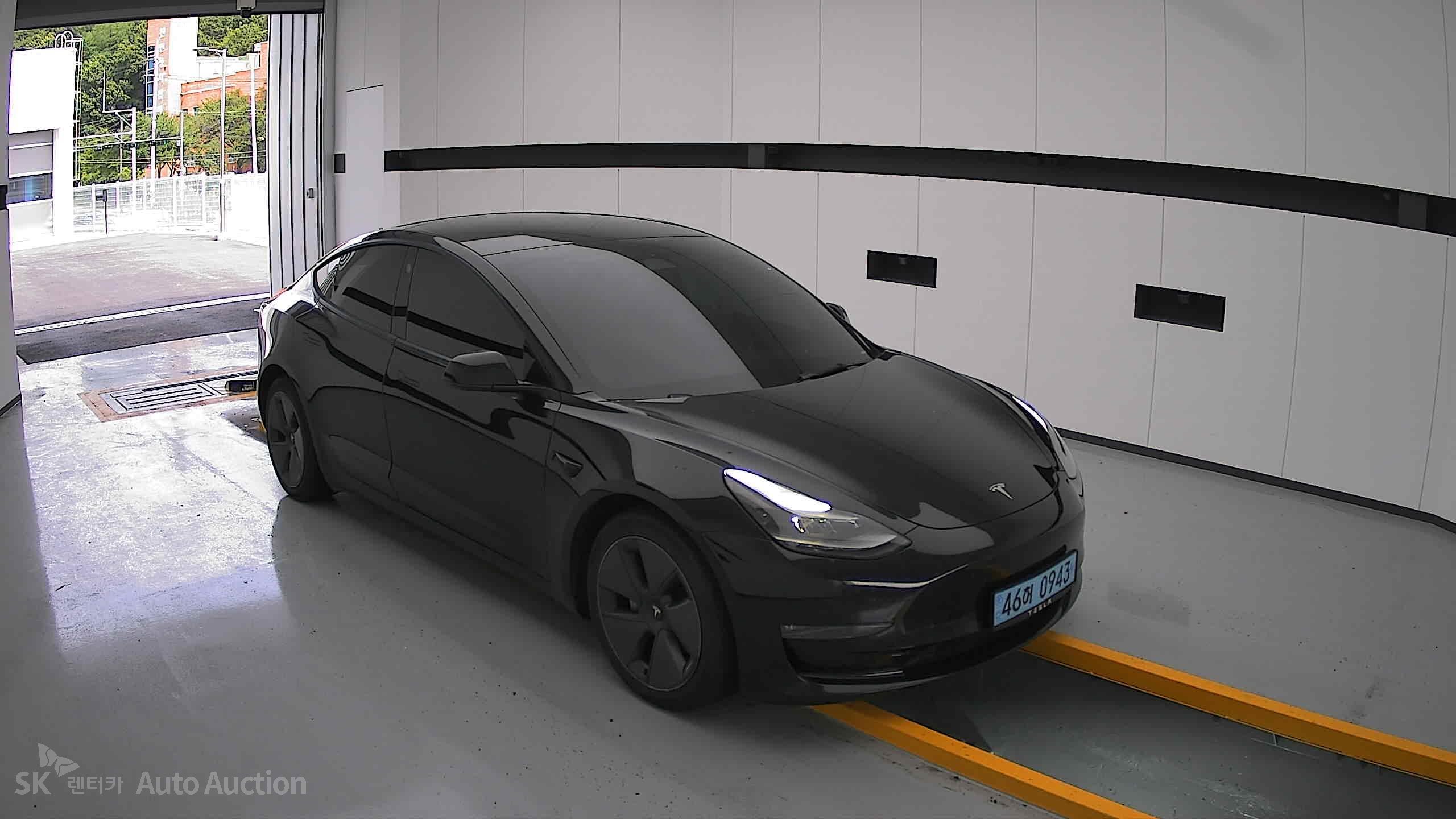Tesla Model 3 2022 — صورة 21