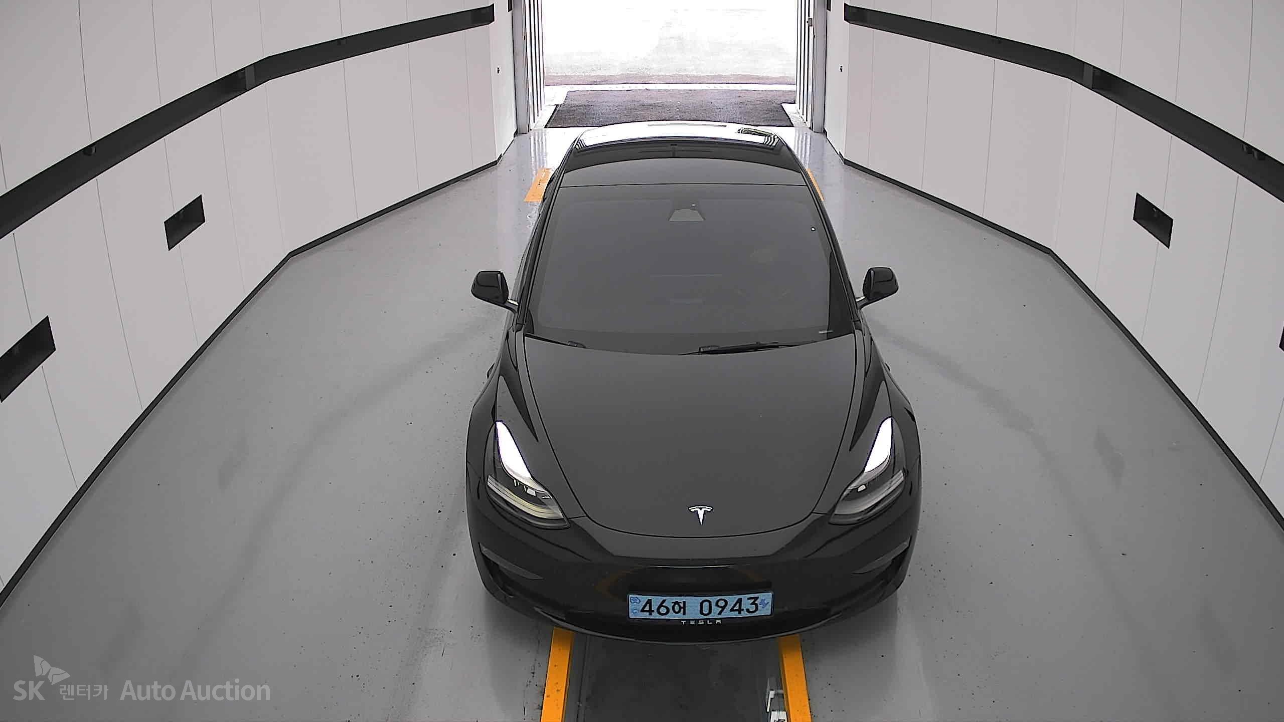 Tesla Model 3 2022 — صورة 24